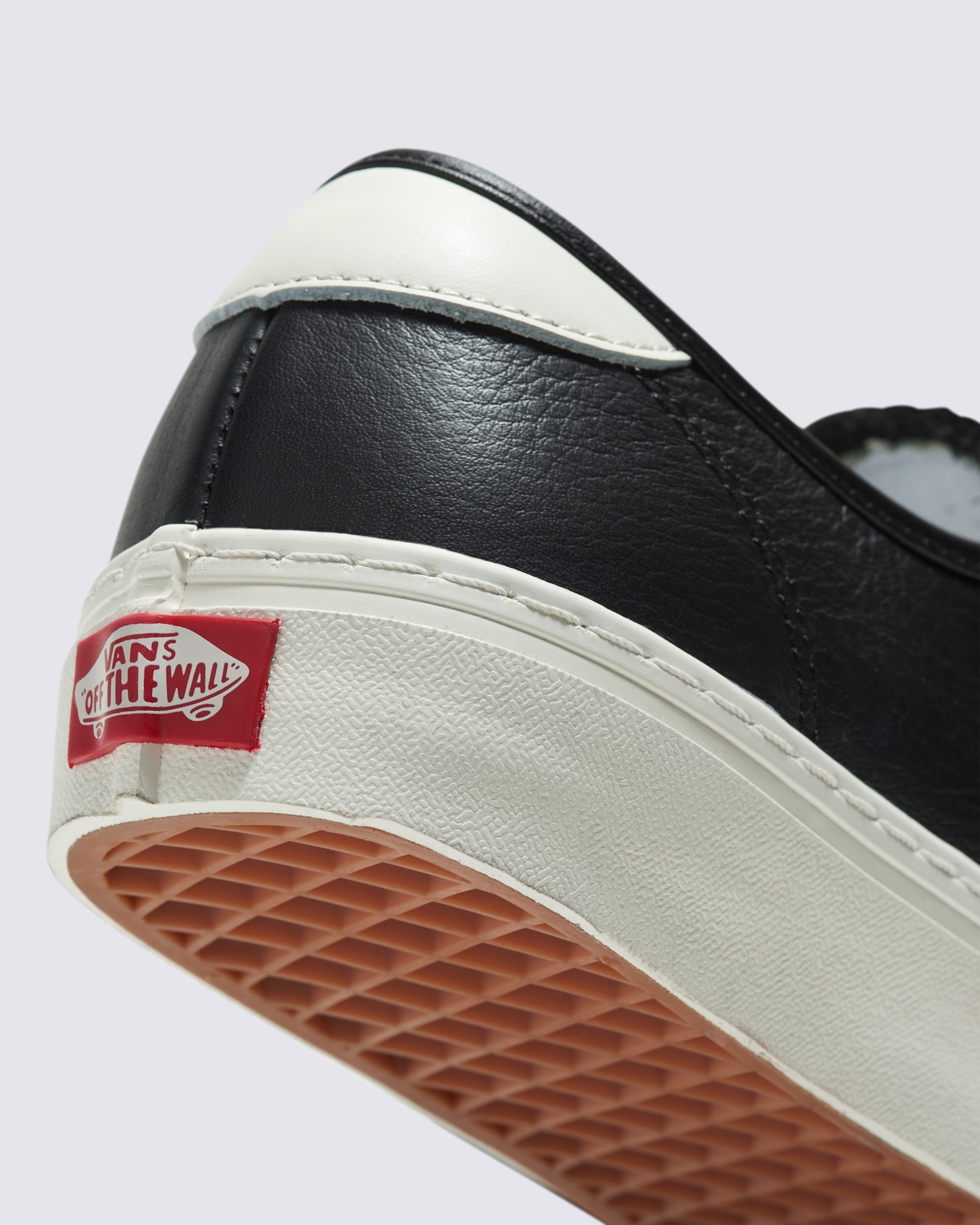 Authentic Lux Shoe VANS Black ALT4