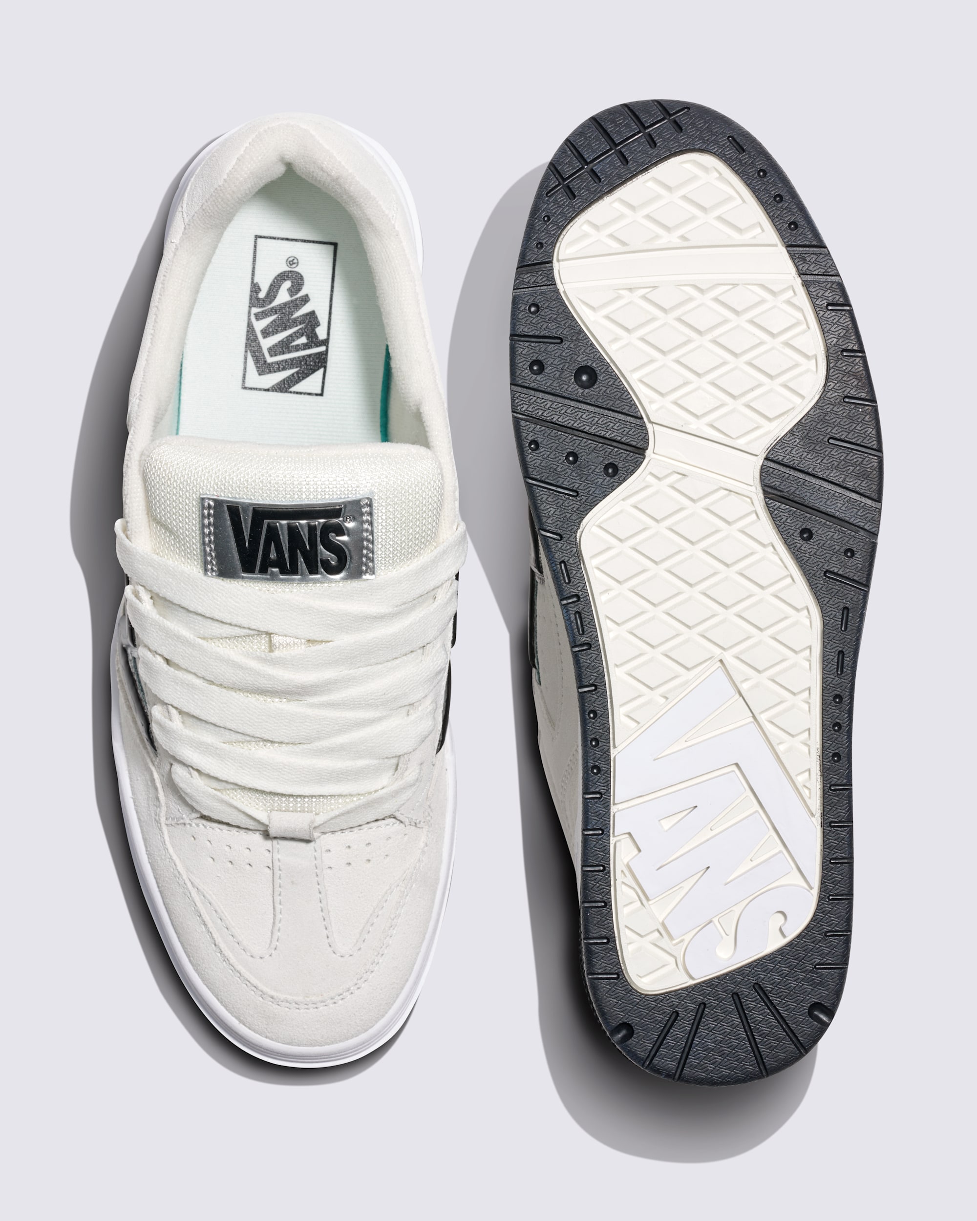 Upland Shoe VANS Marshmallow White  Silver  Black ALT2