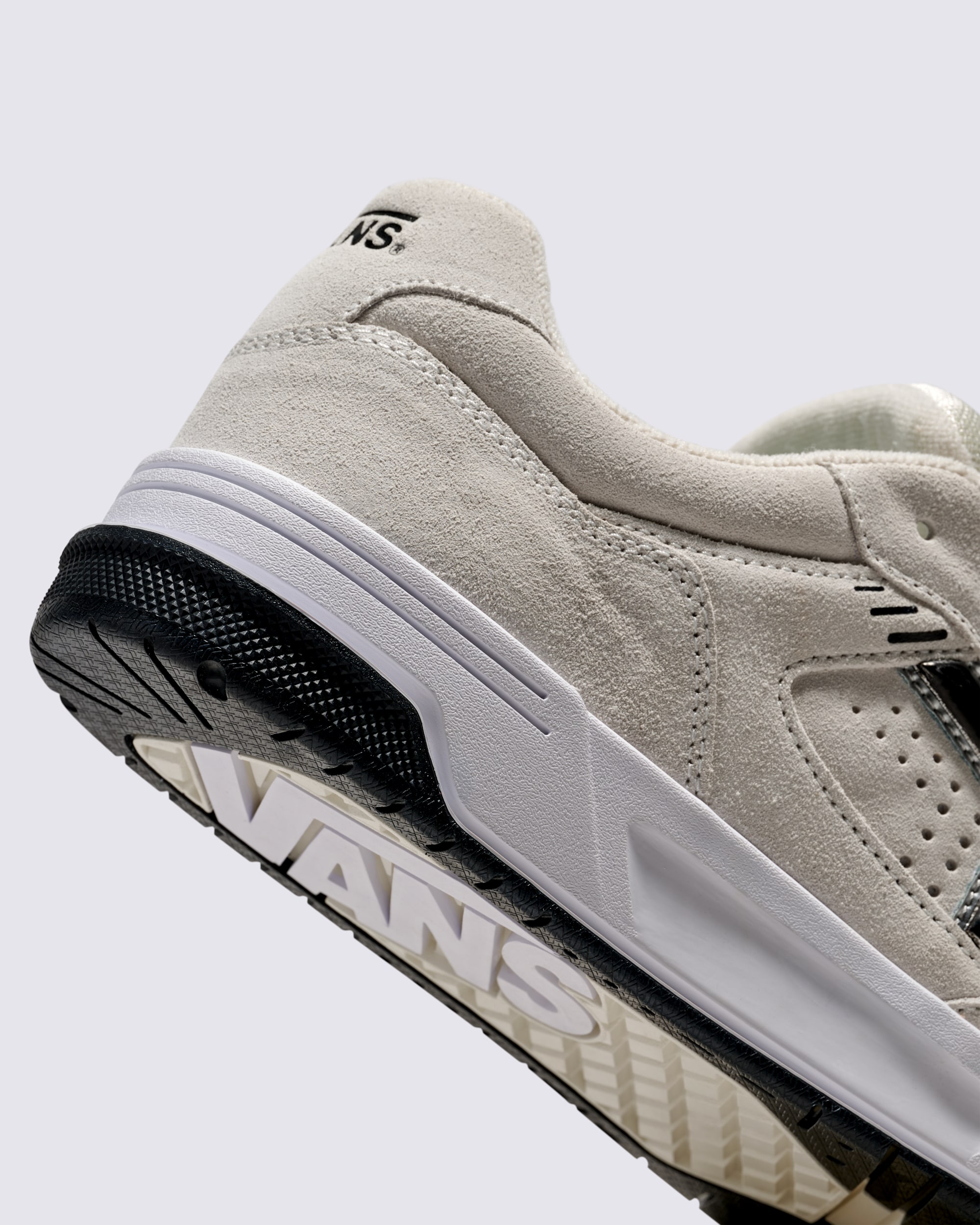 Upland Shoe VANS Marshmallow White  Silver  Black ALT4