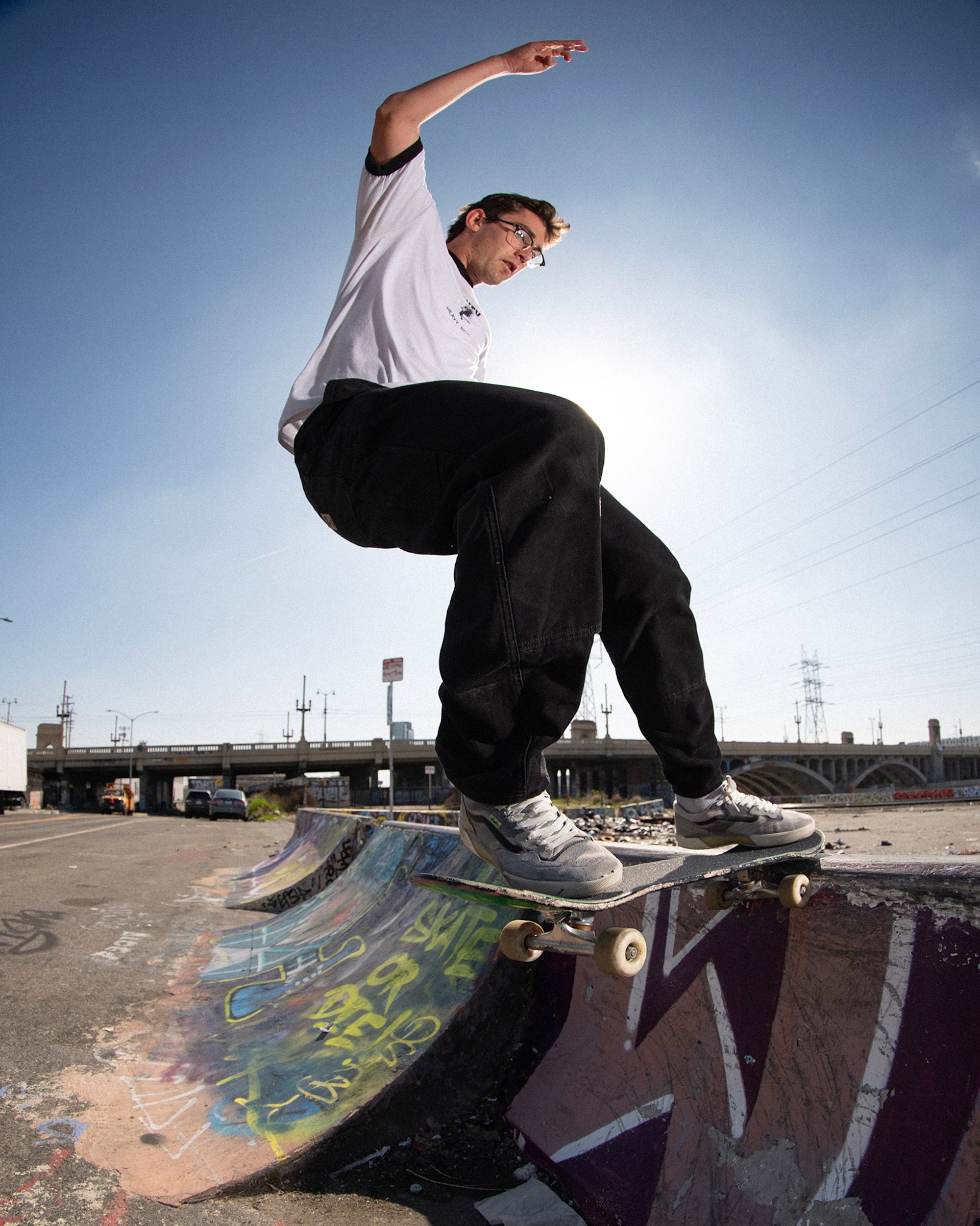 AVE 20 Shoe VANS Medium Grey ALT1