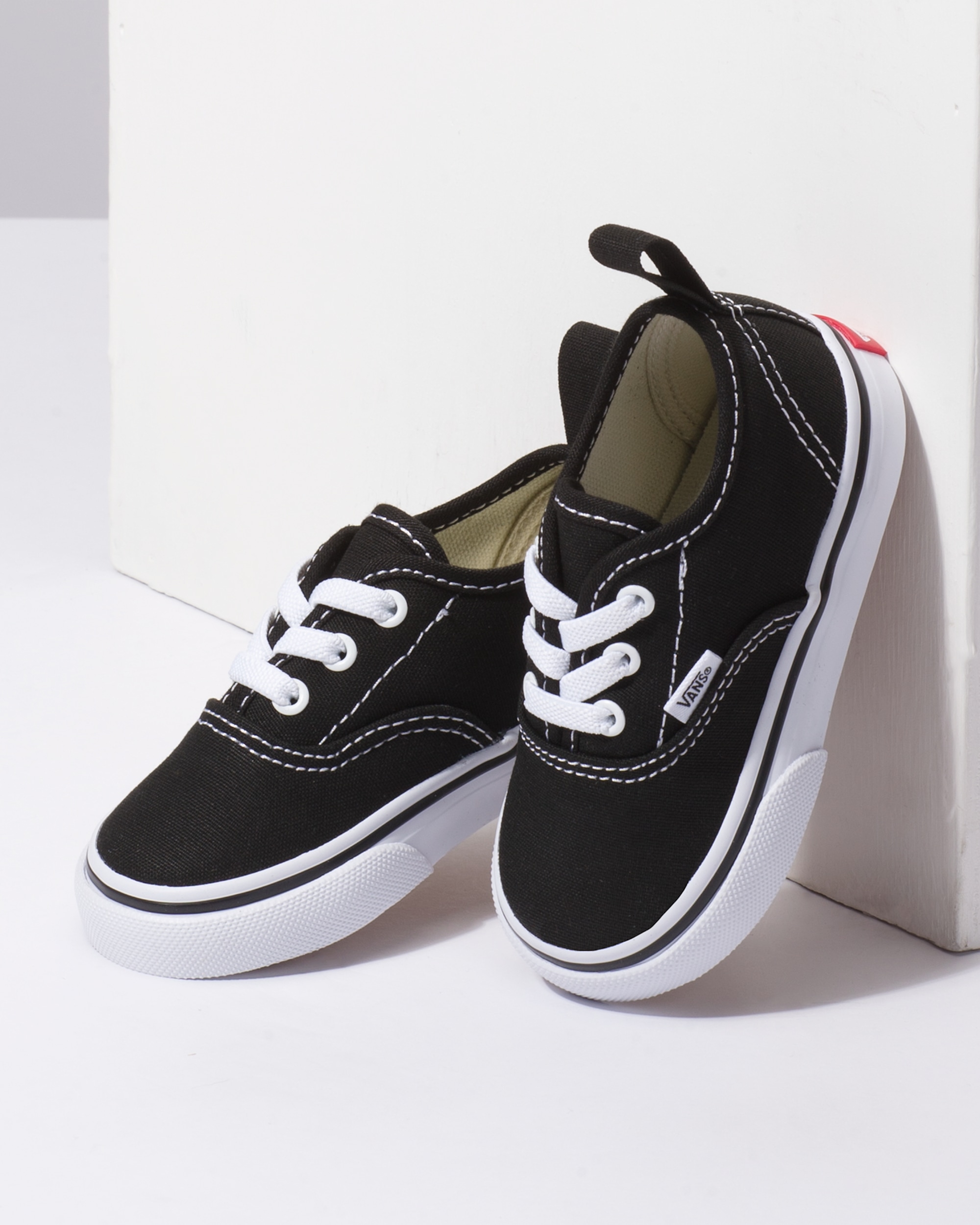 Toddler Authentic Shoe VANS Black  True White ALT2