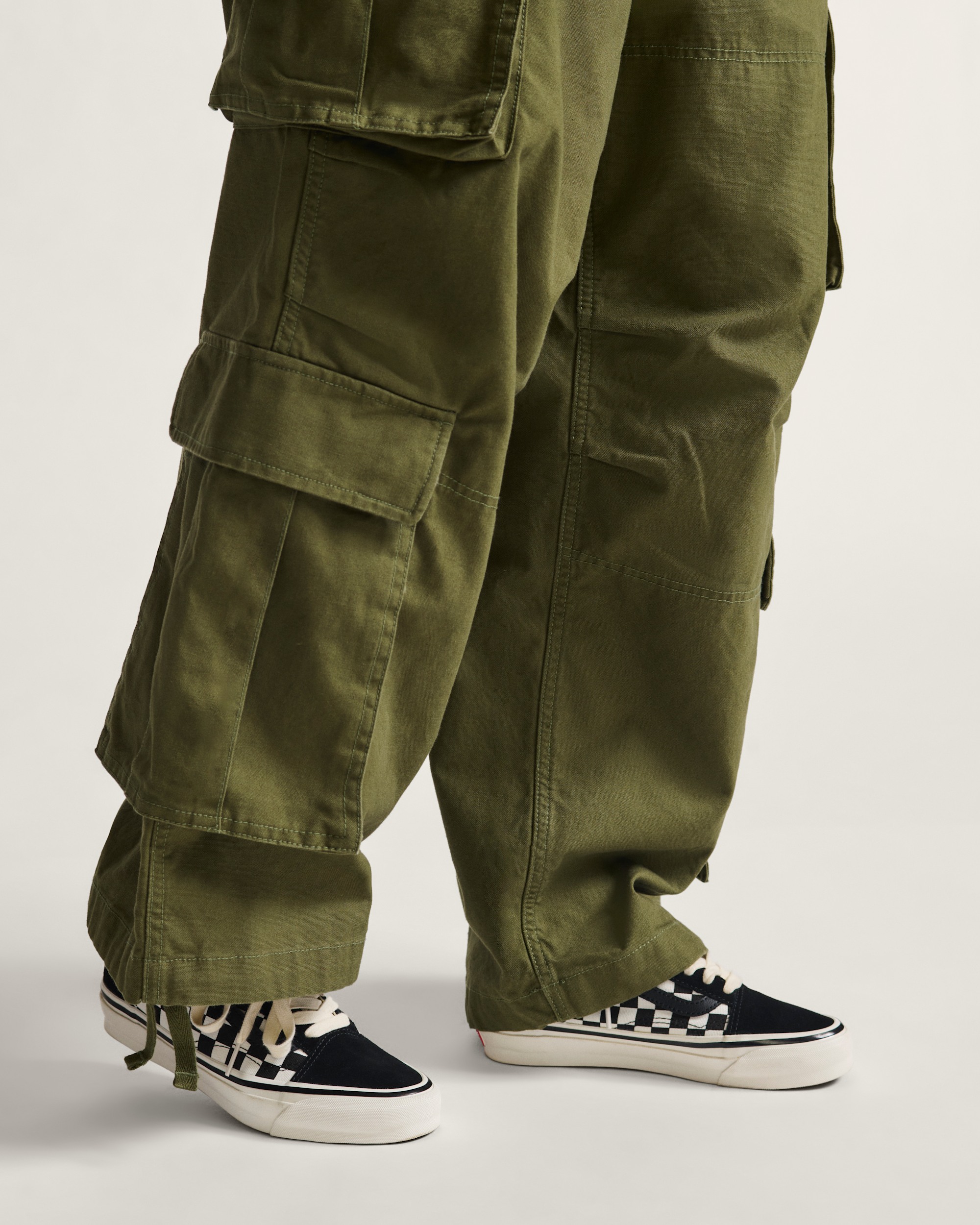 Premium Old Skool Checkerboard Shoe VANS Black  White ALT1