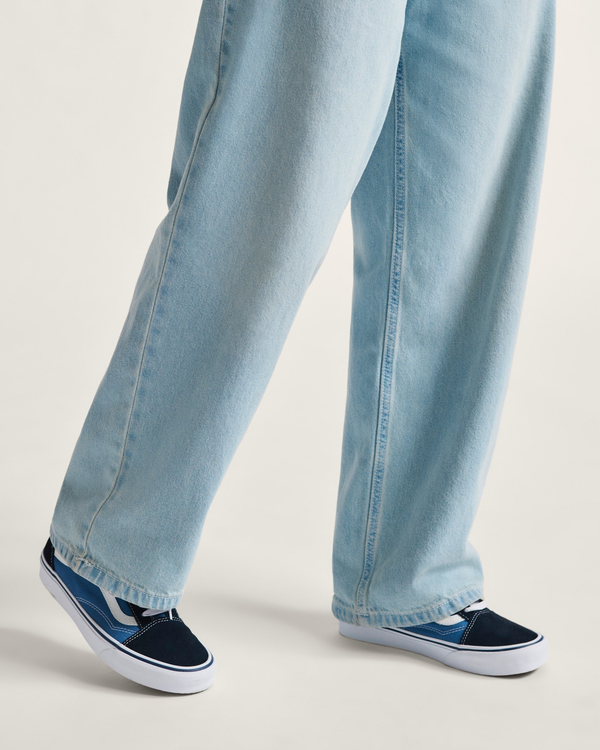 Old Skool Shoe VANS Navy Blue ALT1