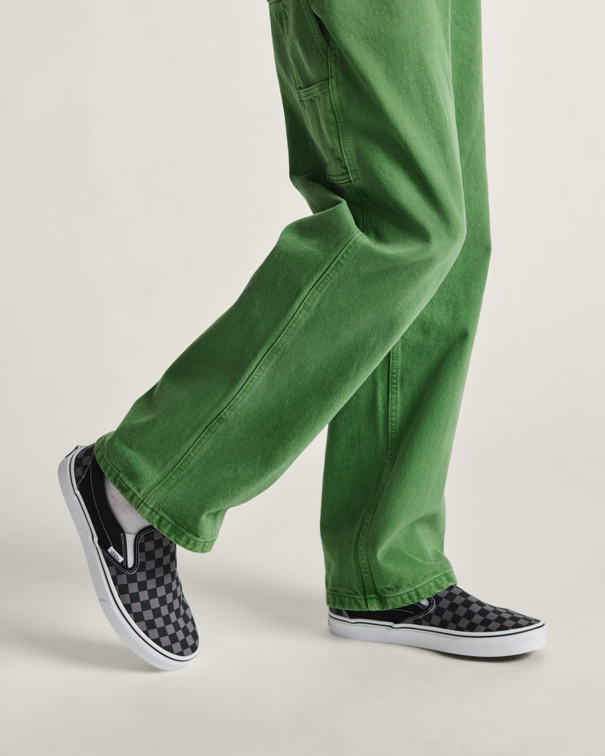 Classic SlipOn Checkerboard Shoe VANS Checkerboard Black  Pewter Grey ALT5