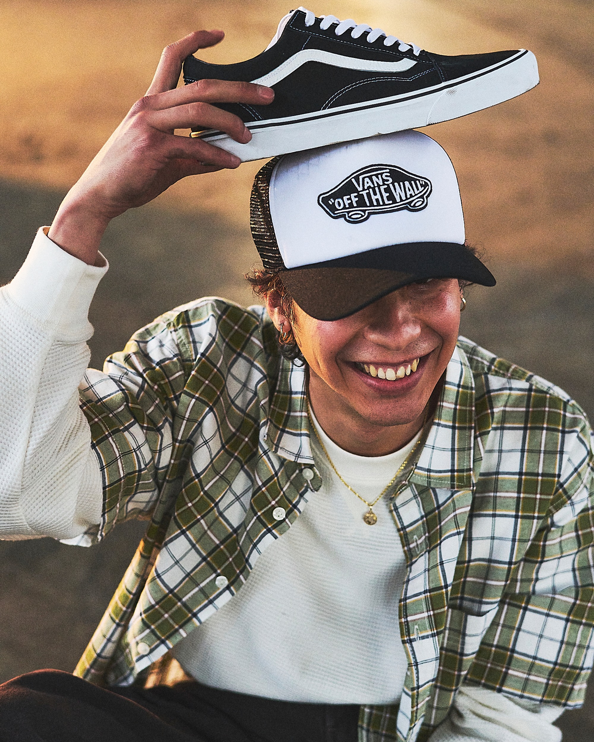 Lawson Solid Woven Shirt VANS Marshmallow White  Olive Green ALT5