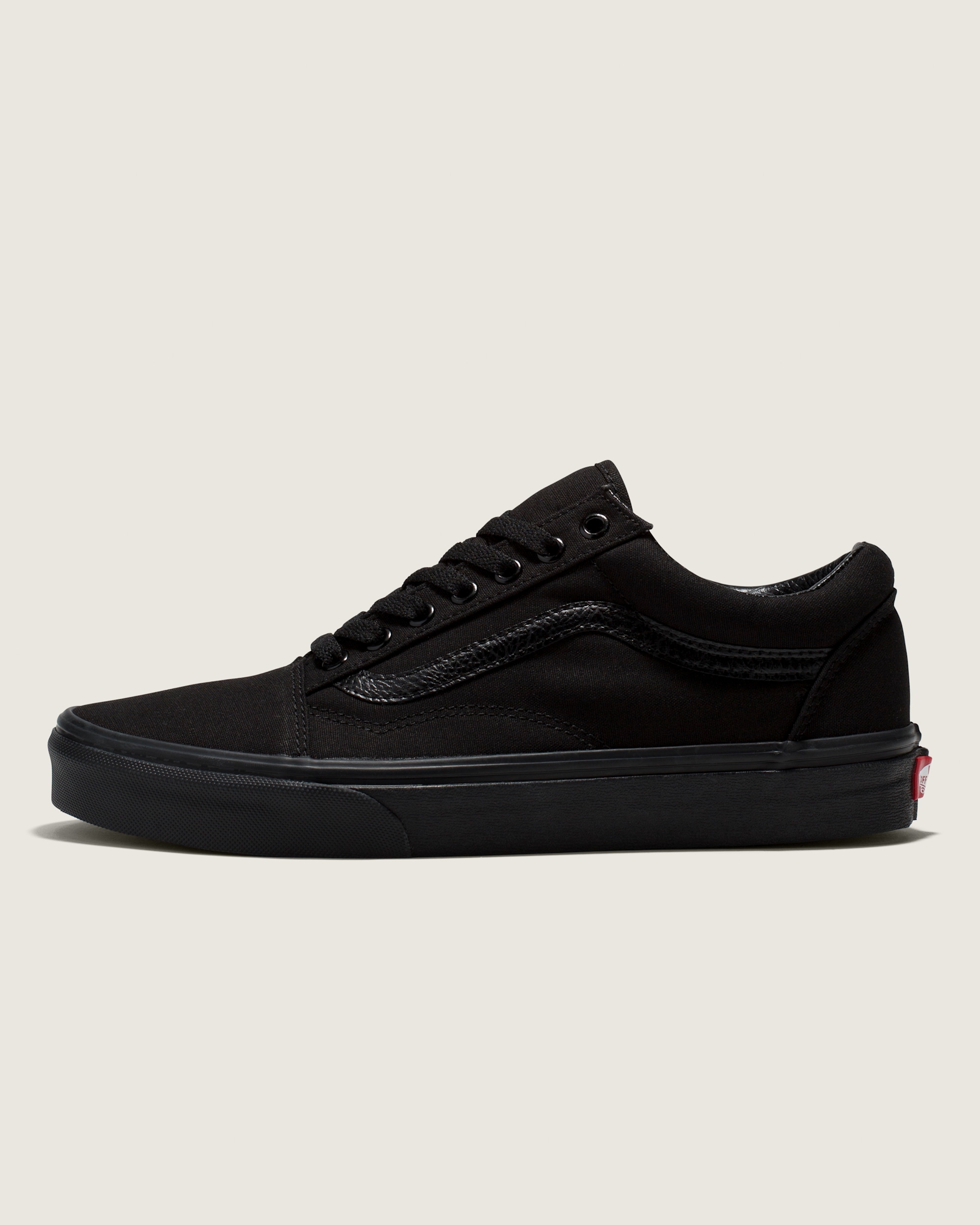 Old Skool Wide Shoe VANS Blackout HERO