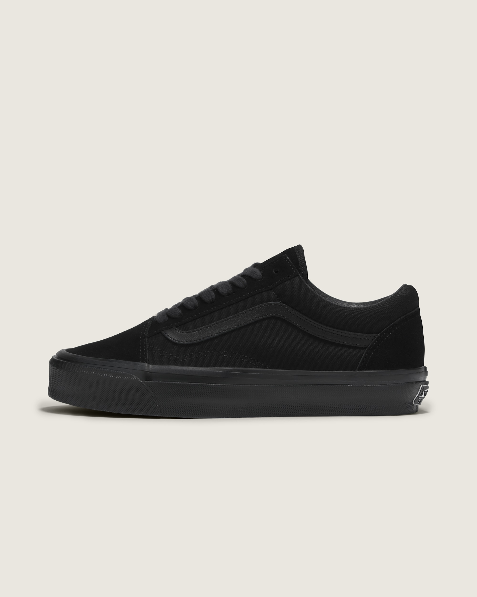 Premium Old Skool Shoe VANS Blackout HERO