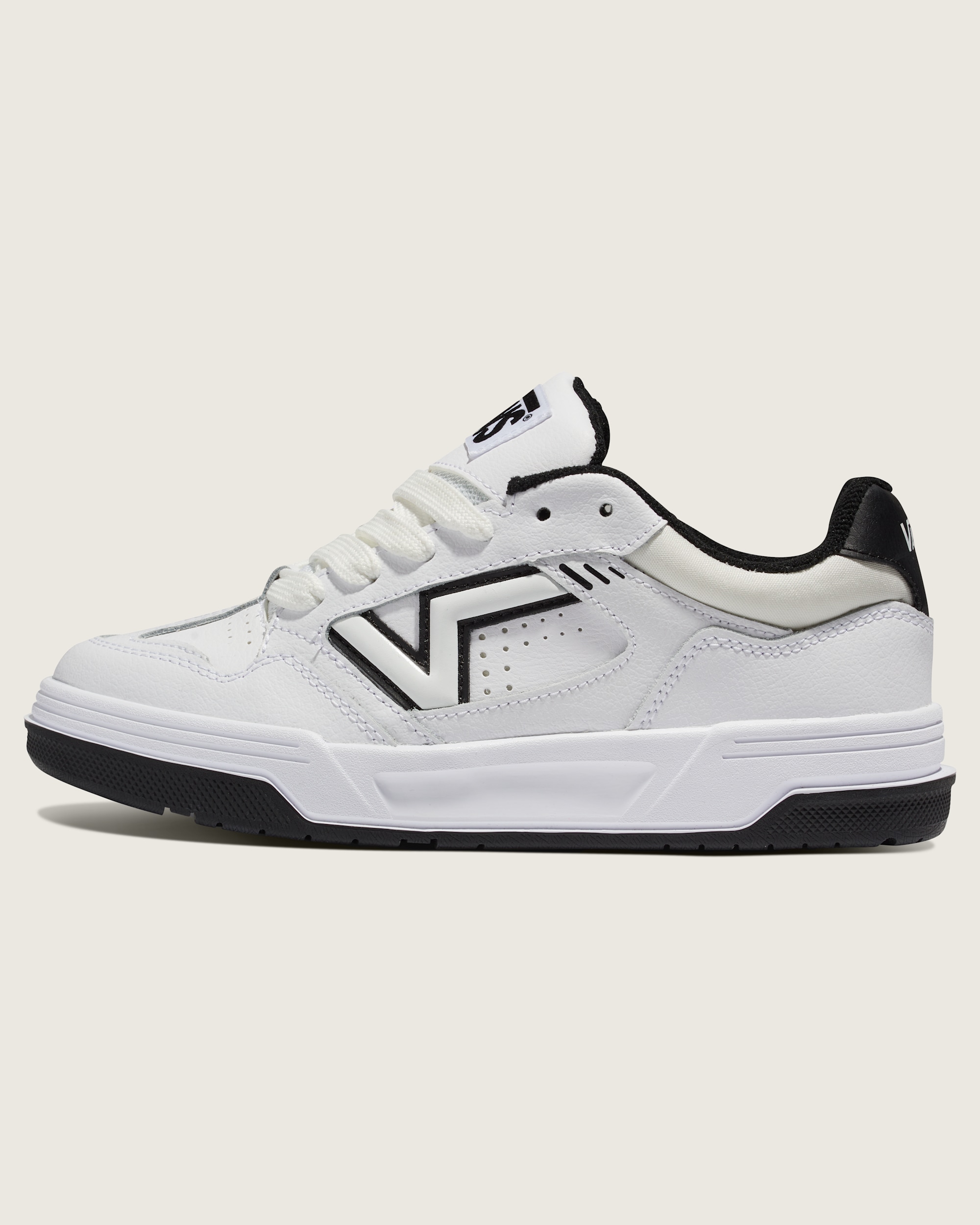 Upland Shoe VANS White  Black HERO