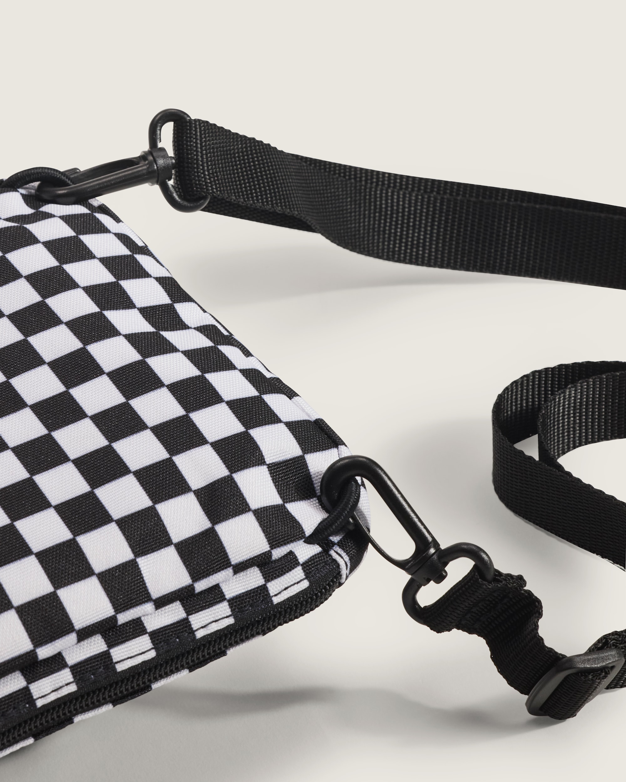 Bail Convertible Crossbody Bag VANS Black  White ALT5