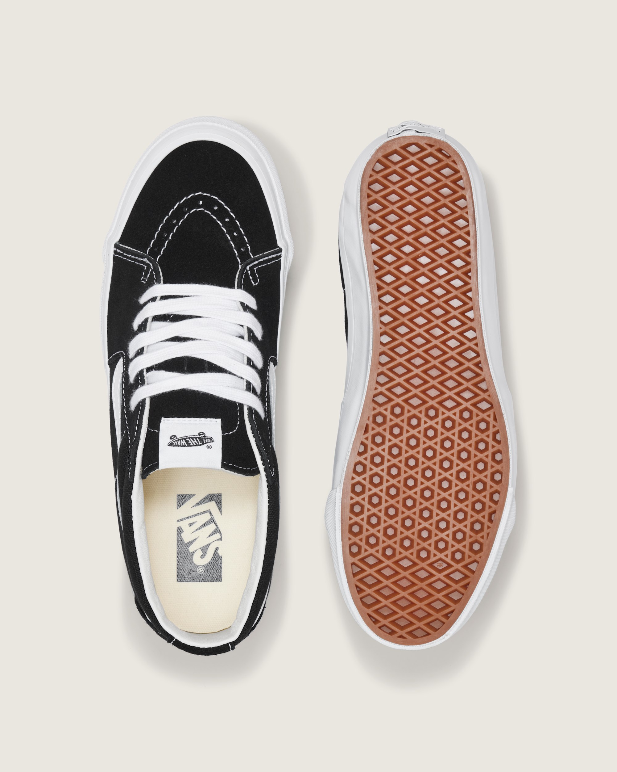 Premium Sk8Mid Shoe VANS Black  White ALT2