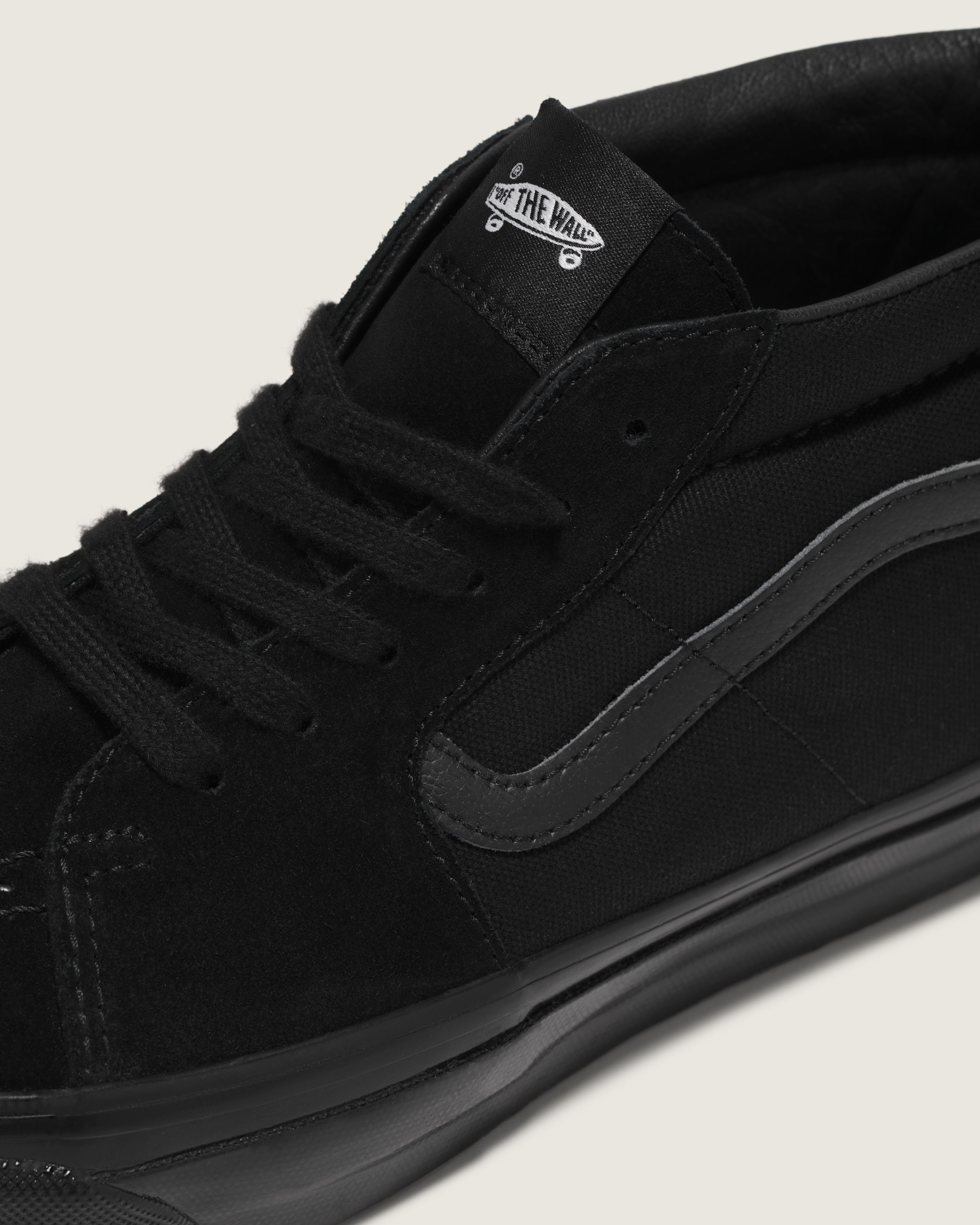Premium Sk8Mid Shoe VANS Black ALT5