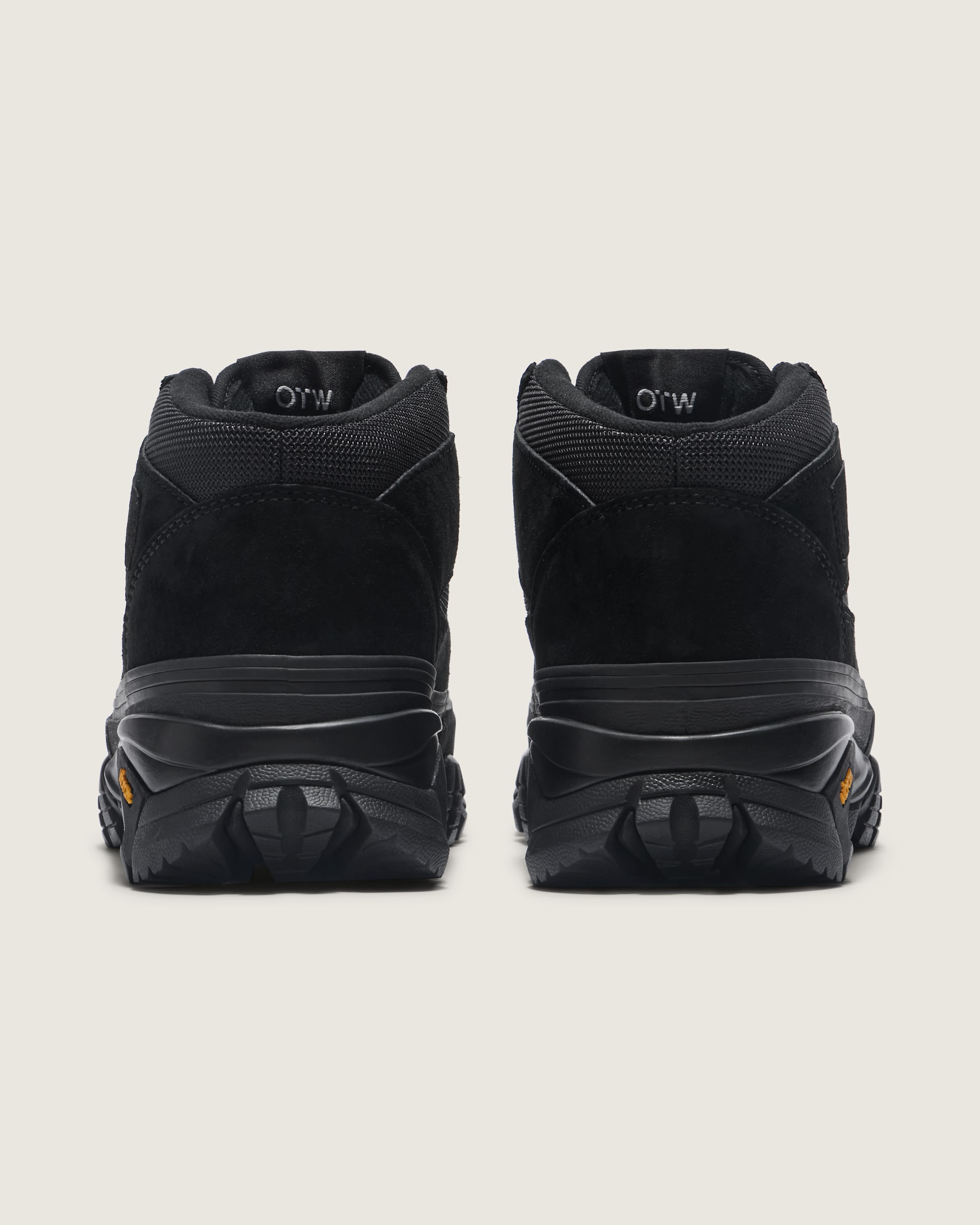 OTW Half Cab 33 Trail Vibram VANS Black ALT3