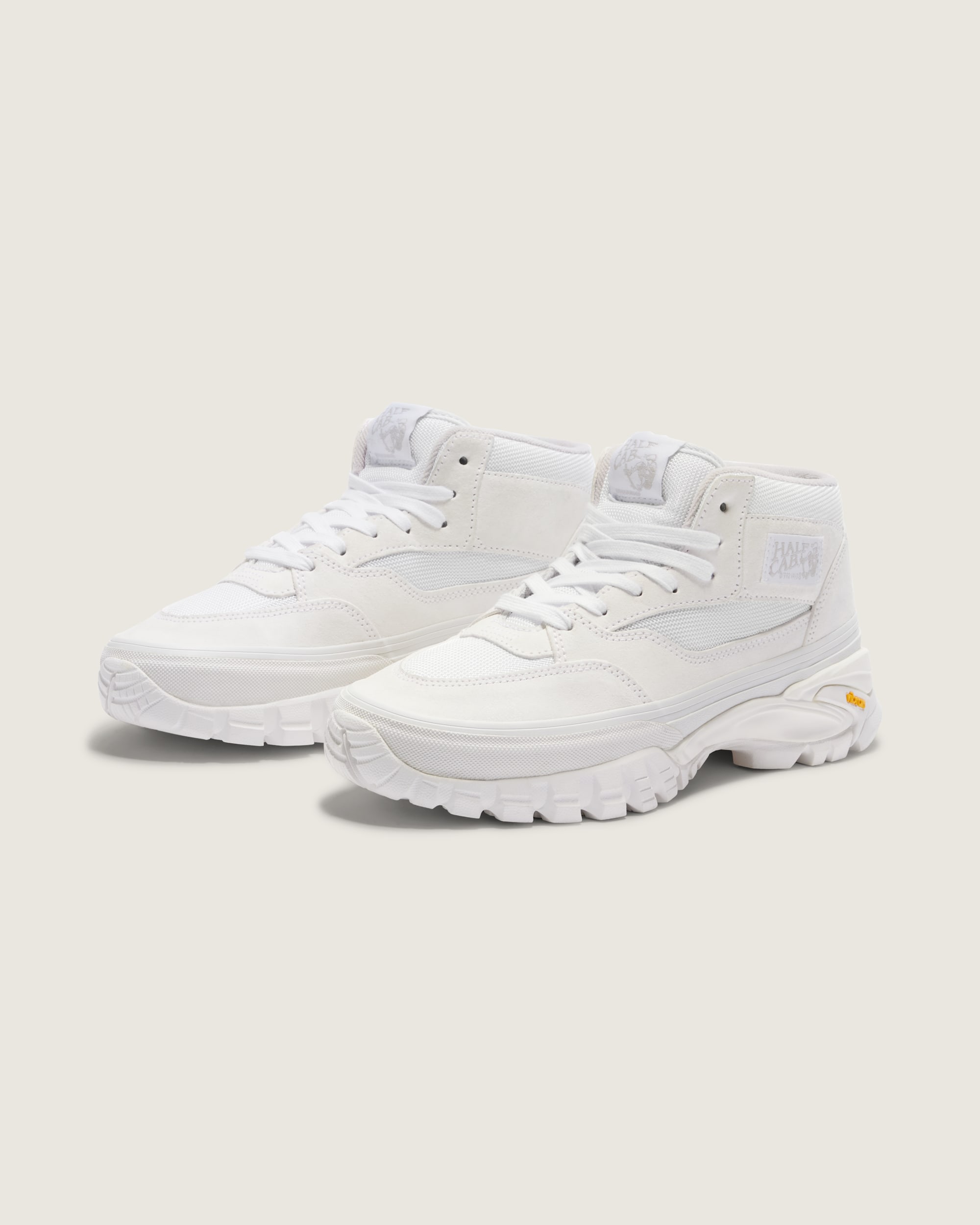 OTW Half Cab 33 Trail Vibram VANS Ivory White ALT1