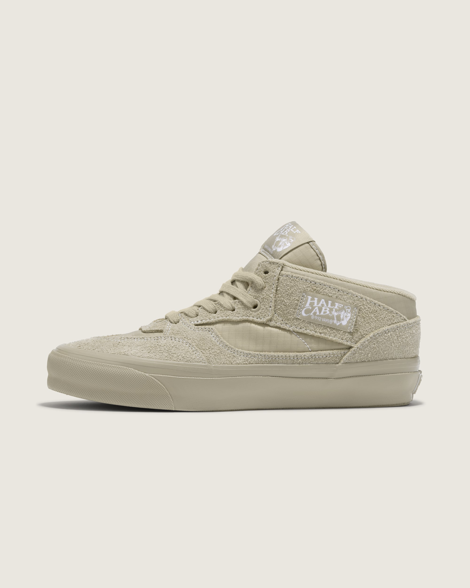 Premium chaussure Half Cab en sude VANS Beige Tan Elm HERO