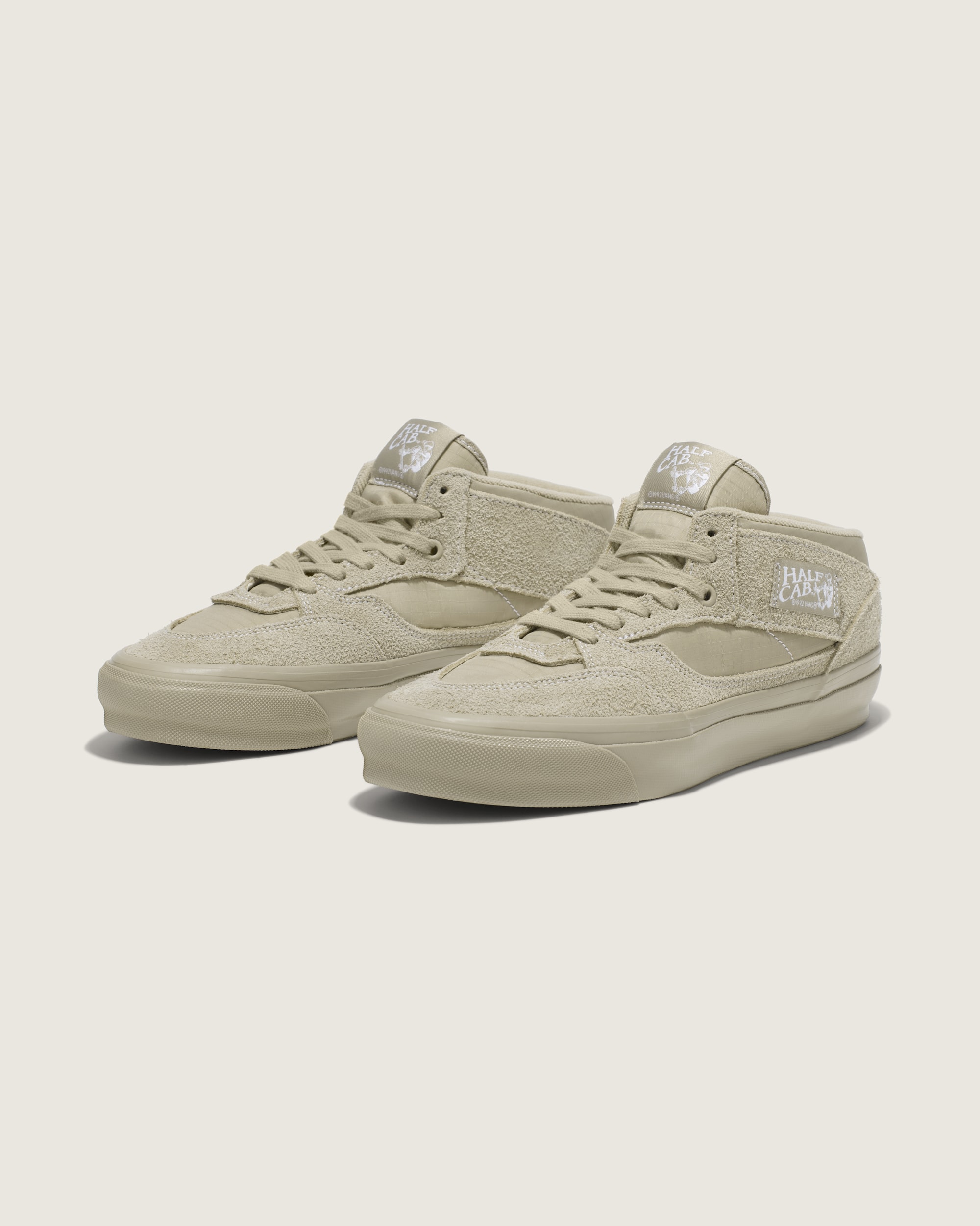 Premium chaussure Half Cab en sude VANS Beige Tan Elm ALT1