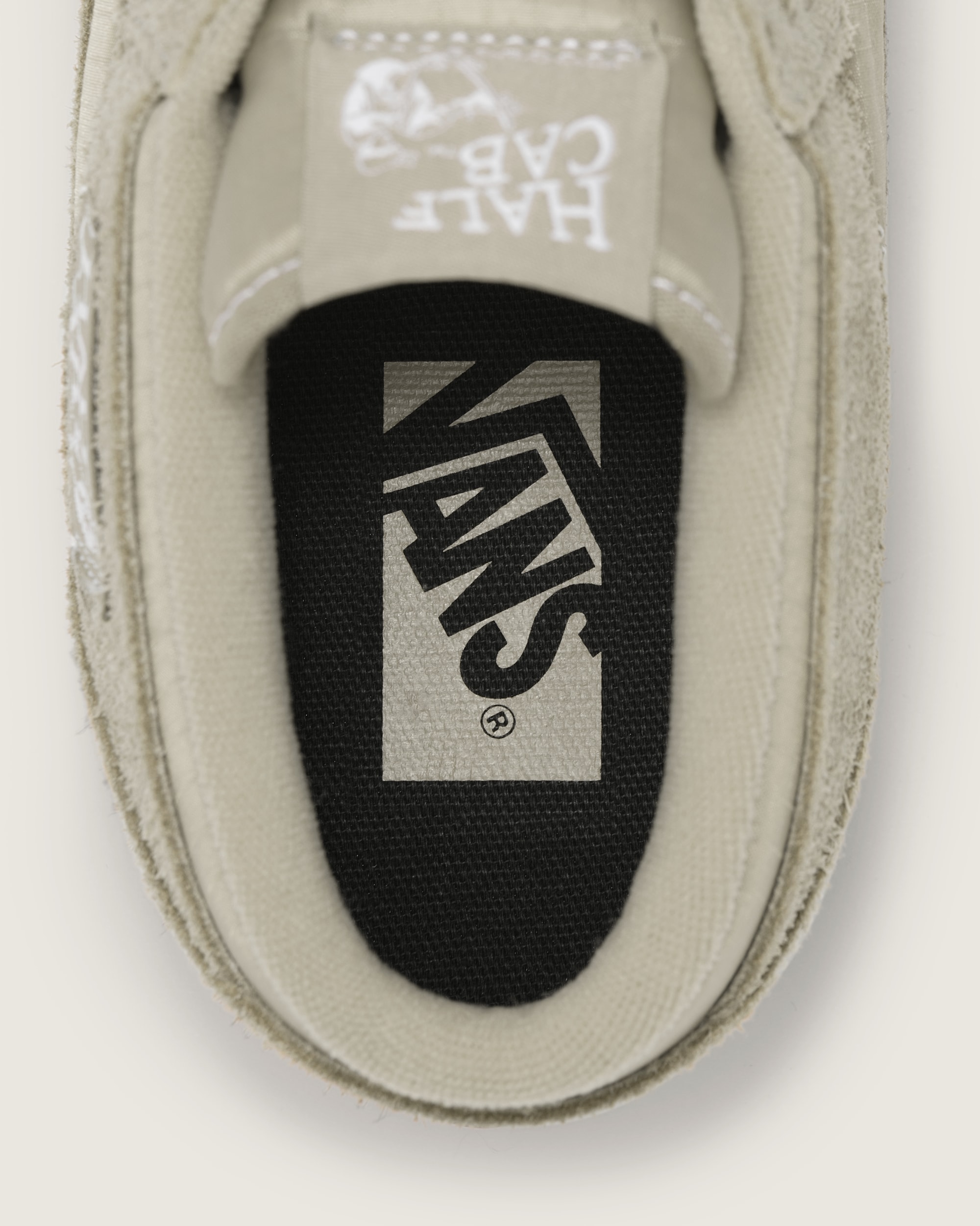 Premium chaussure Half Cab en sude VANS Beige Tan Elm ALT4