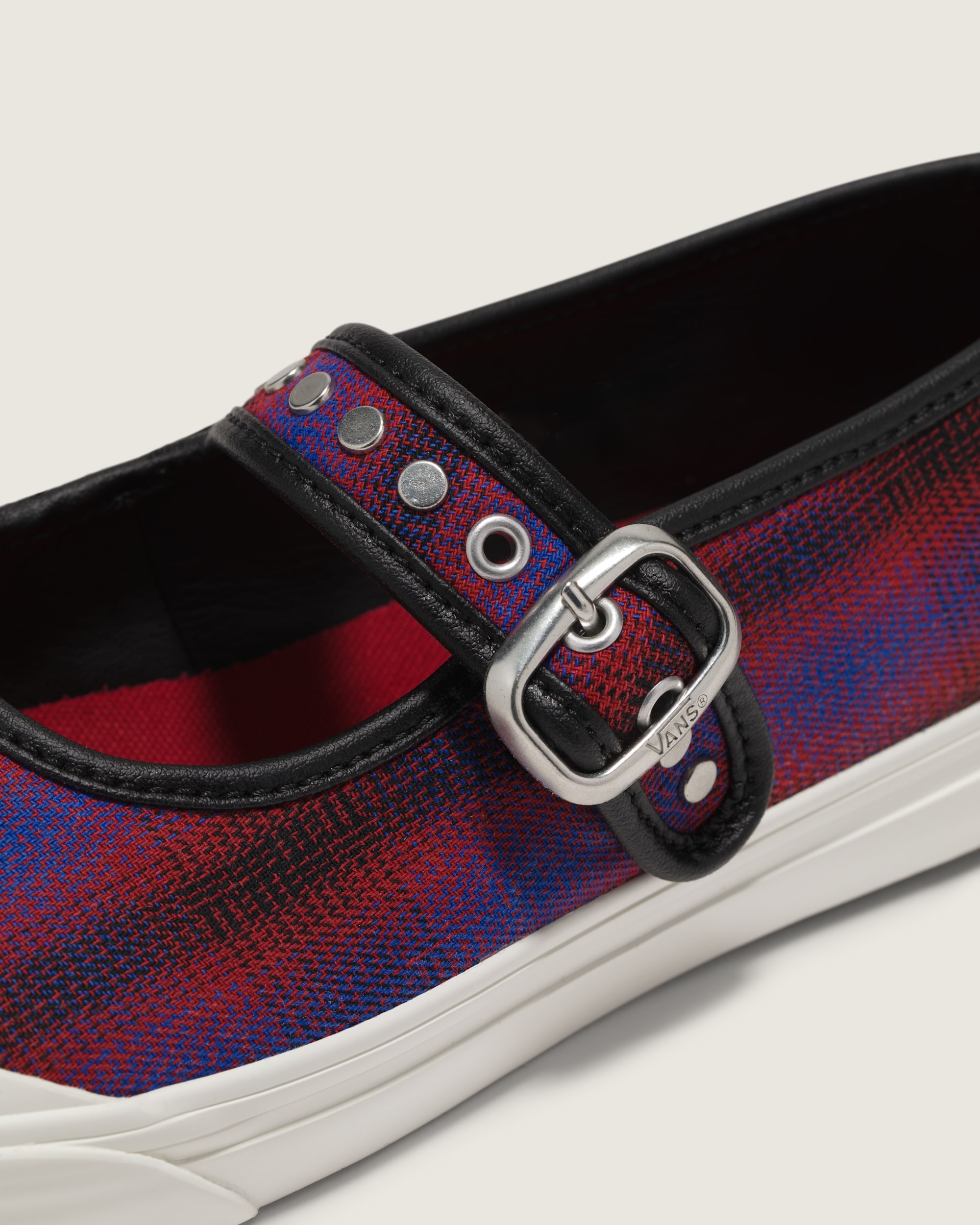 Premium Mary Jane Lowpro Shoe VANS Chili Pepper Red ALT5