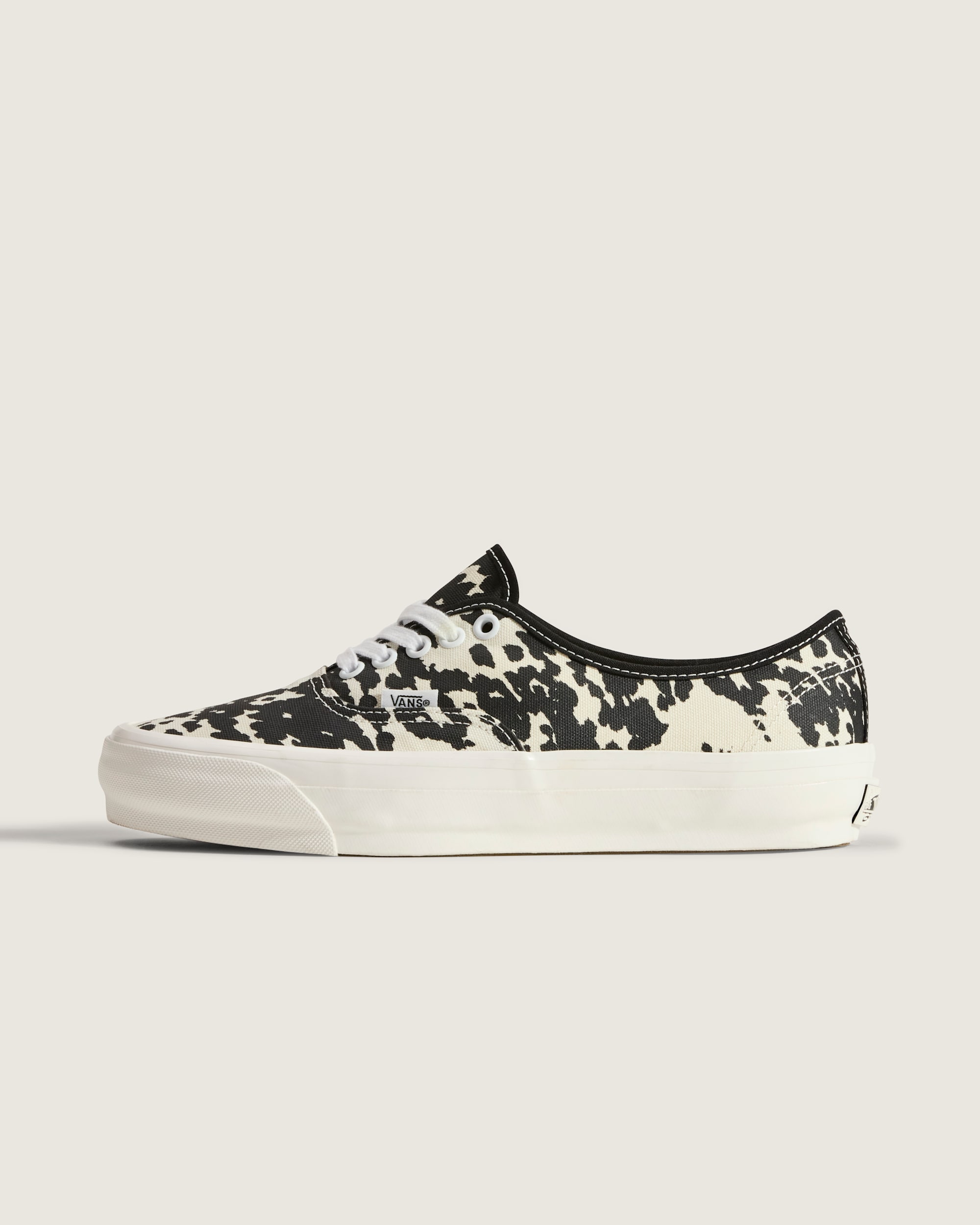 Premium Authentic Shoe VANS Cow Black  White HERO