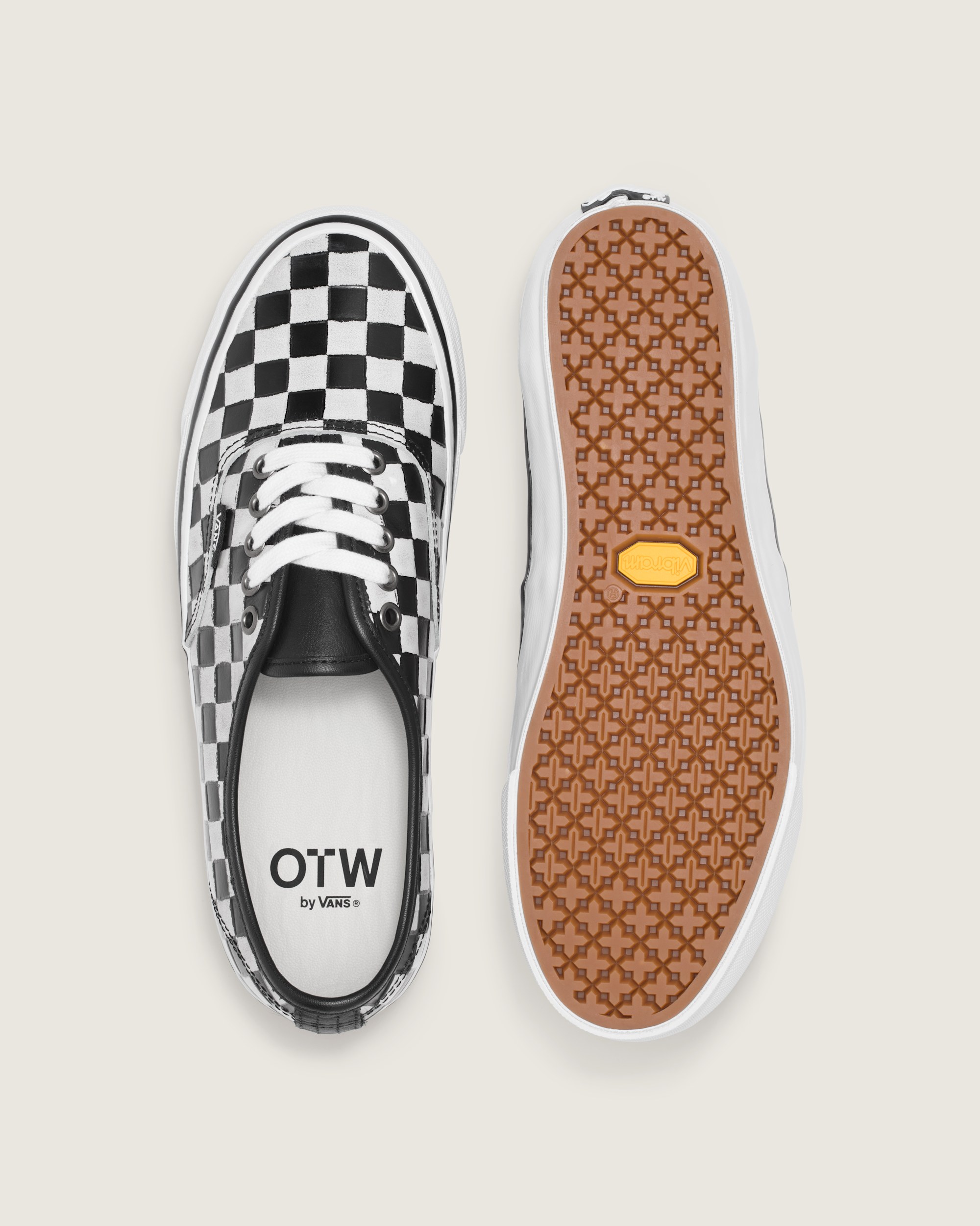 OTW Leather Checkerboard Authentic 44 Vibram in Black / White | Vans