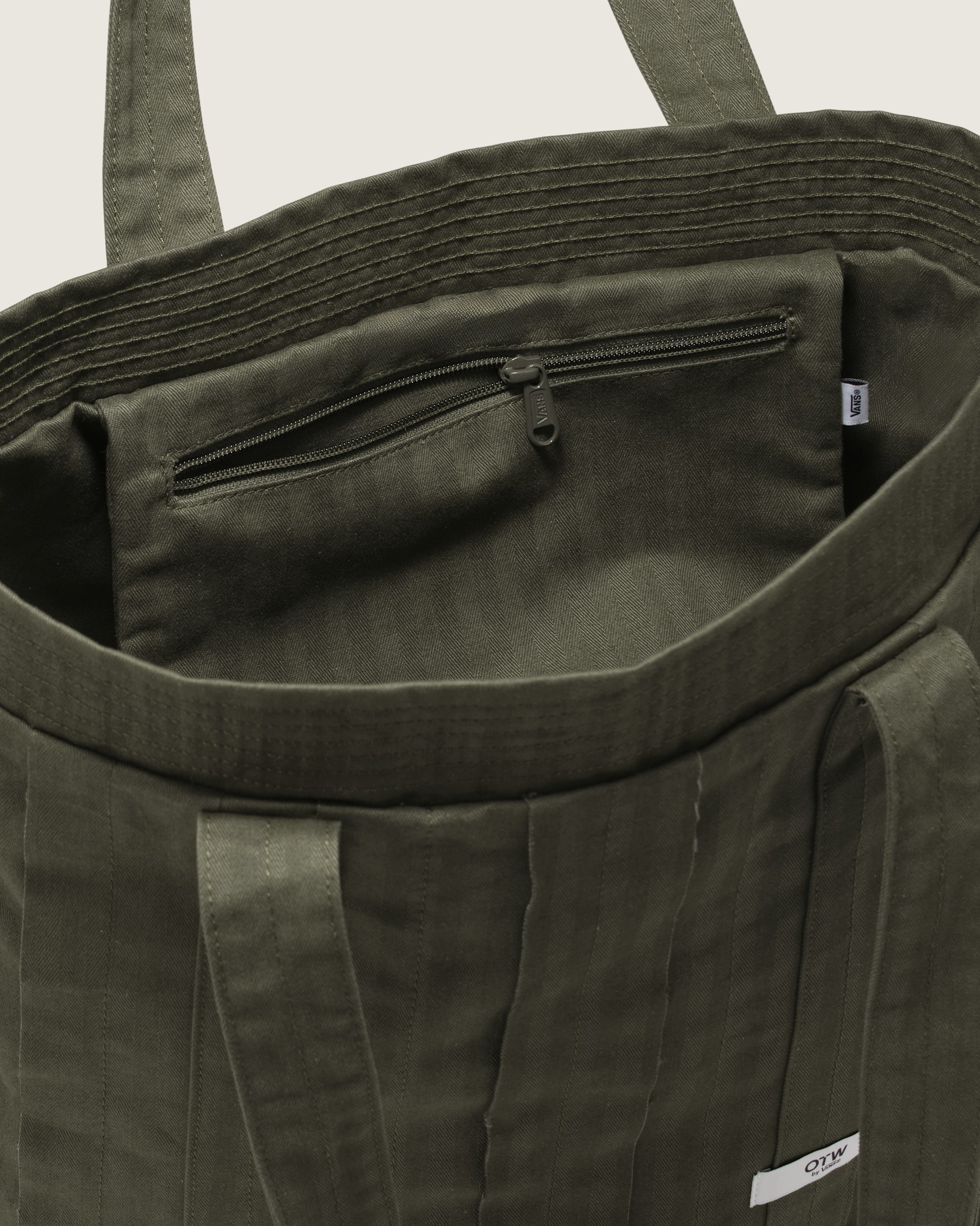 OTW Courtyard Tote VANS Grape Leaf Green ALT4