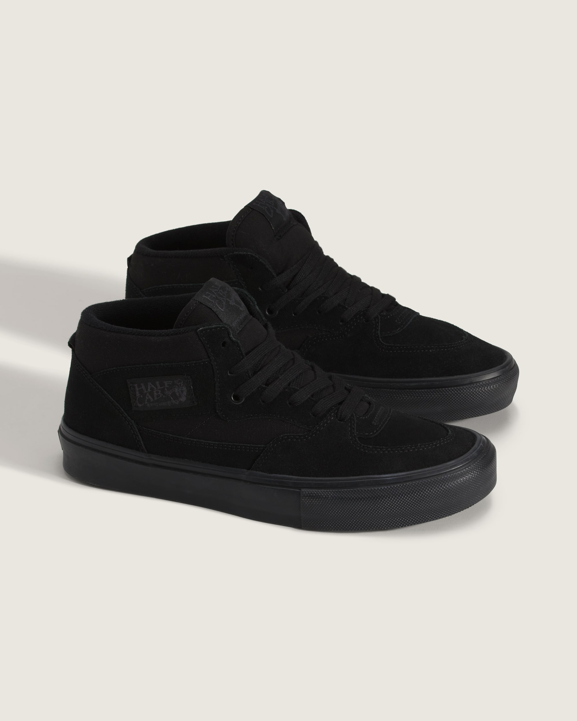 Skate Half Cab Shoe VANS Blackout ALT1