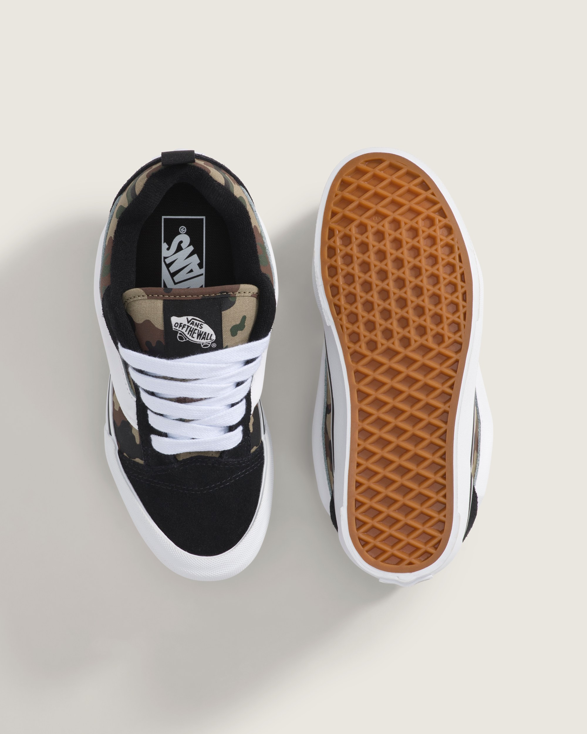 Big Kids Knu Skool Shoe VANS Camo Black  Green ALT2