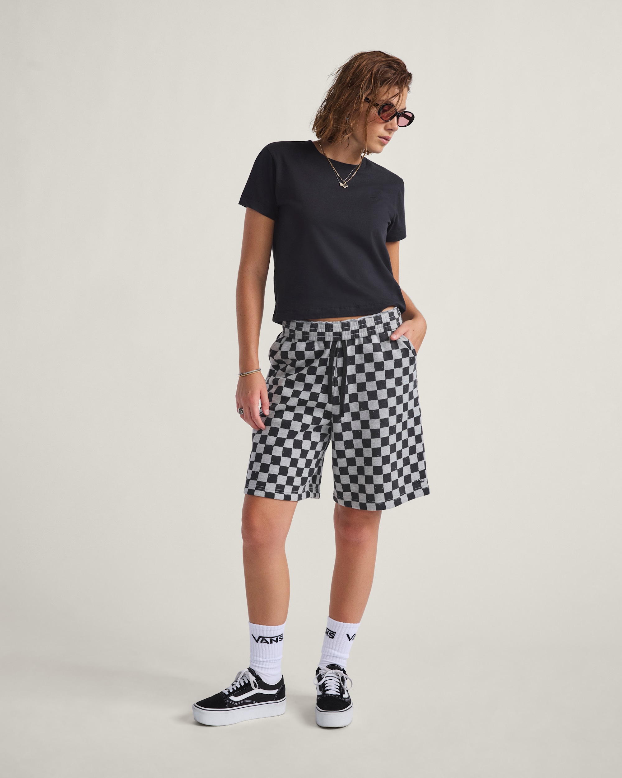 Checkerboard Fleece Shorts VANS Checkerboard Grey  Black ALT2