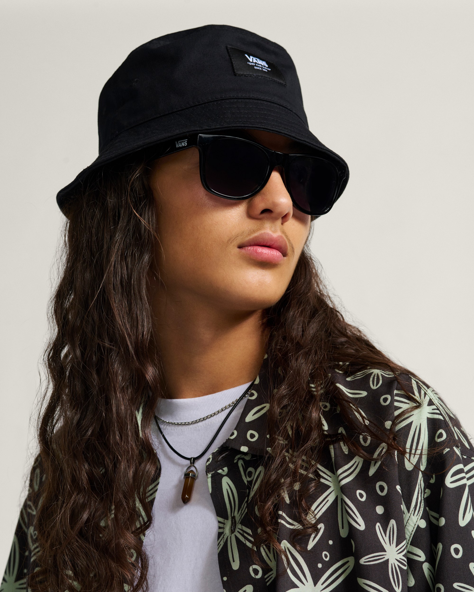 Havenrock TShirt VANS Phantom Black  White ALT4