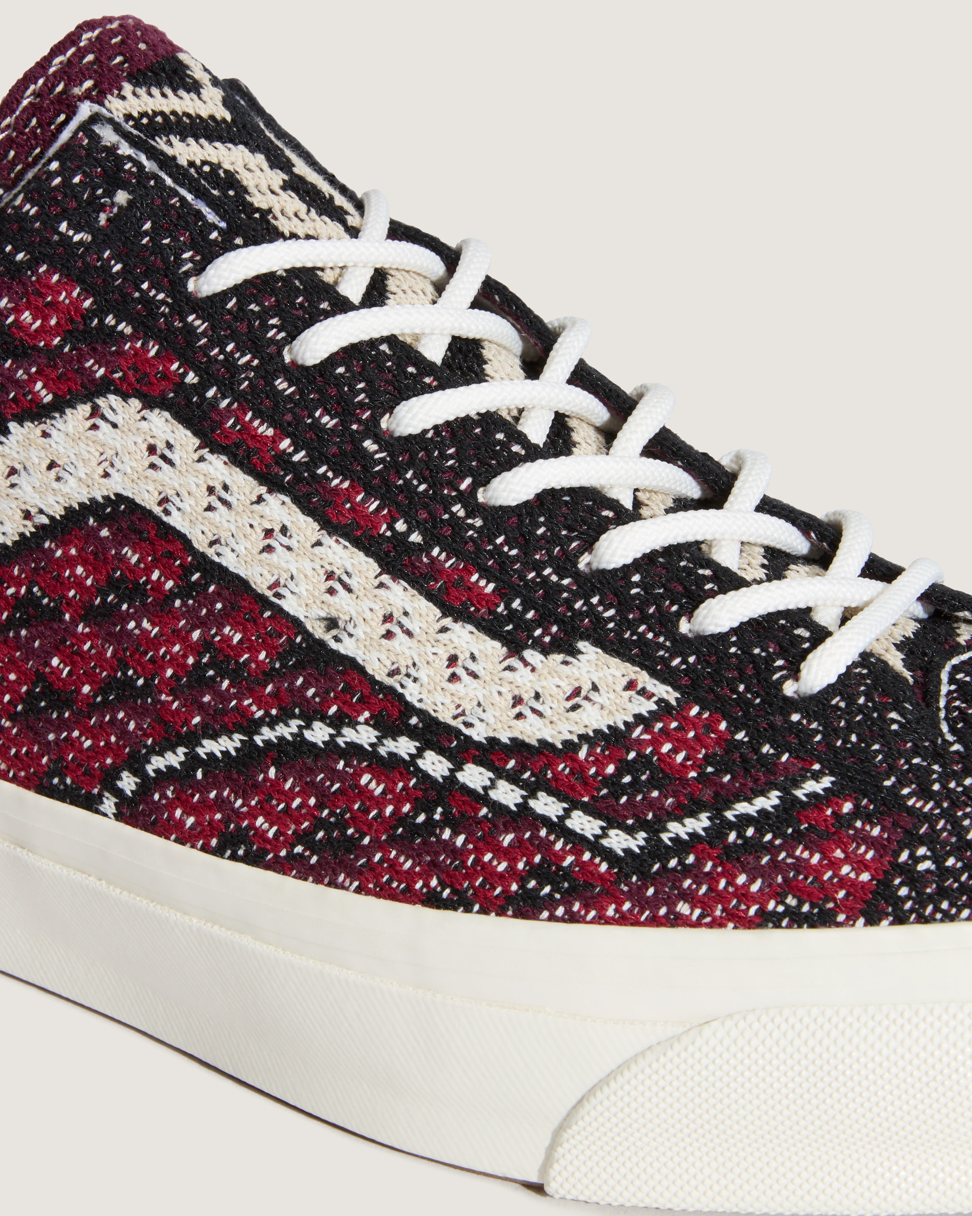 Premium Old Skool Shoe VANS Geo Check Bordeaux Red ALT5