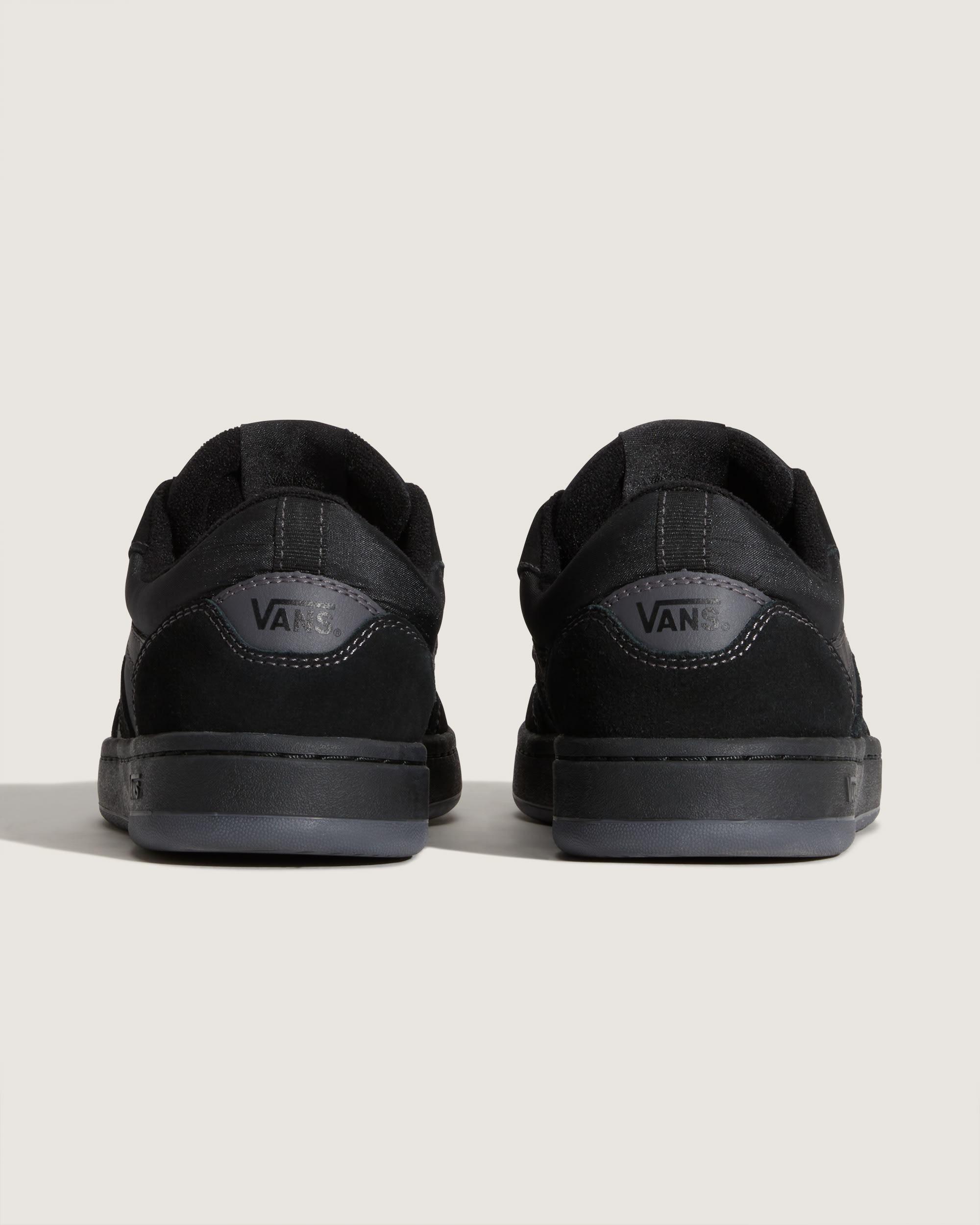 Cruze 30 Shoe VANS Blackout ALT3