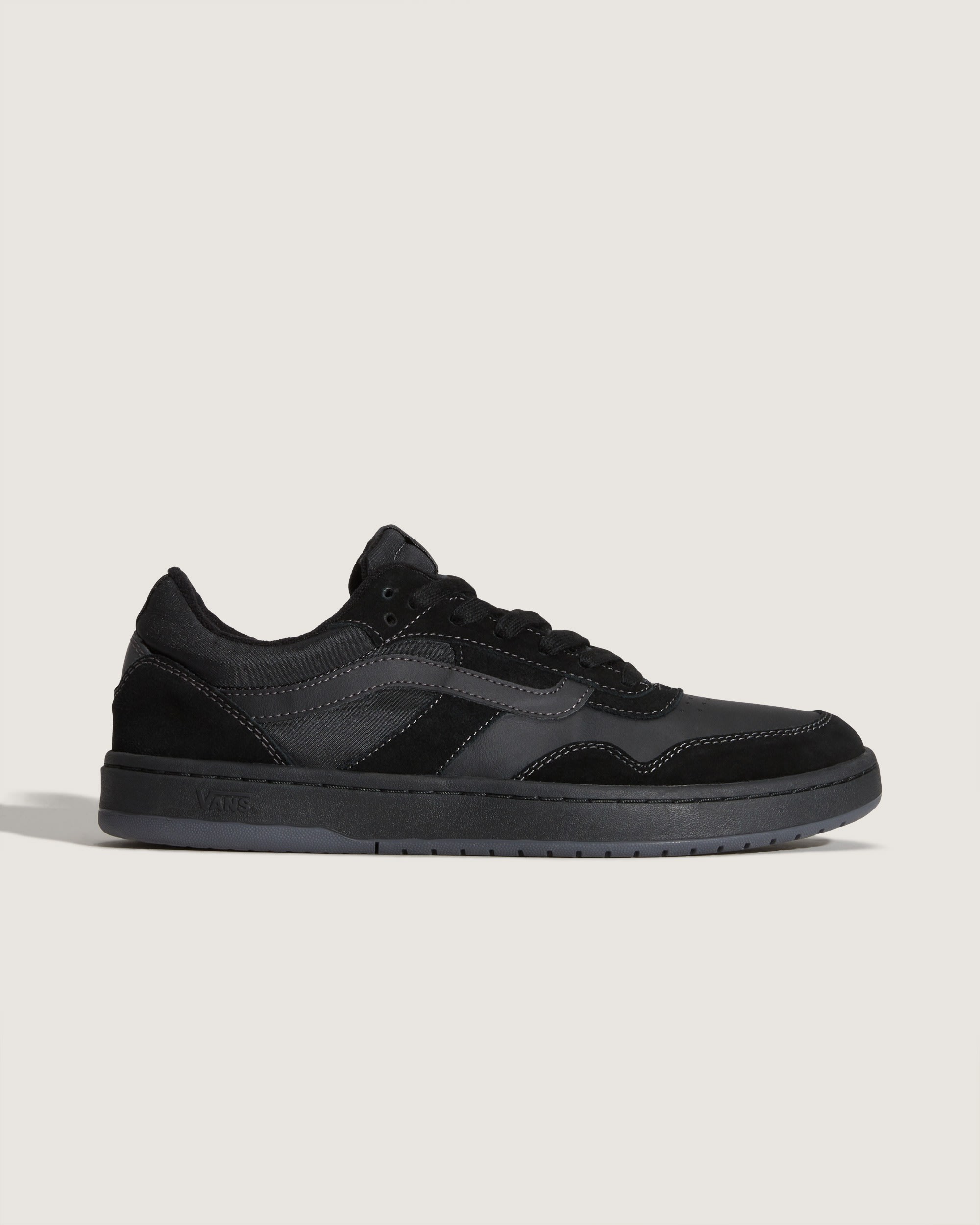 Cruze 30 Shoe VANS Blackout ALT4