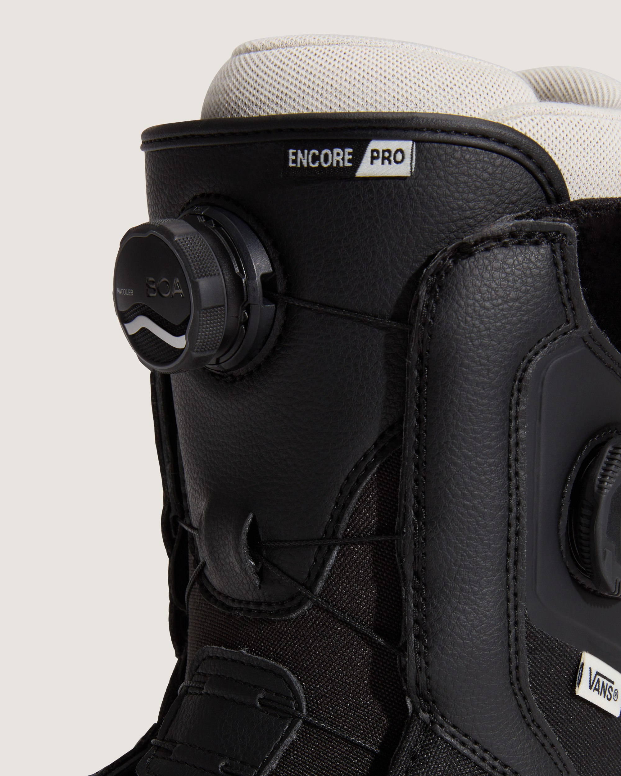 Womens Encore Pro Snowboard Boot VANS Black  Marshmallow White ALT7