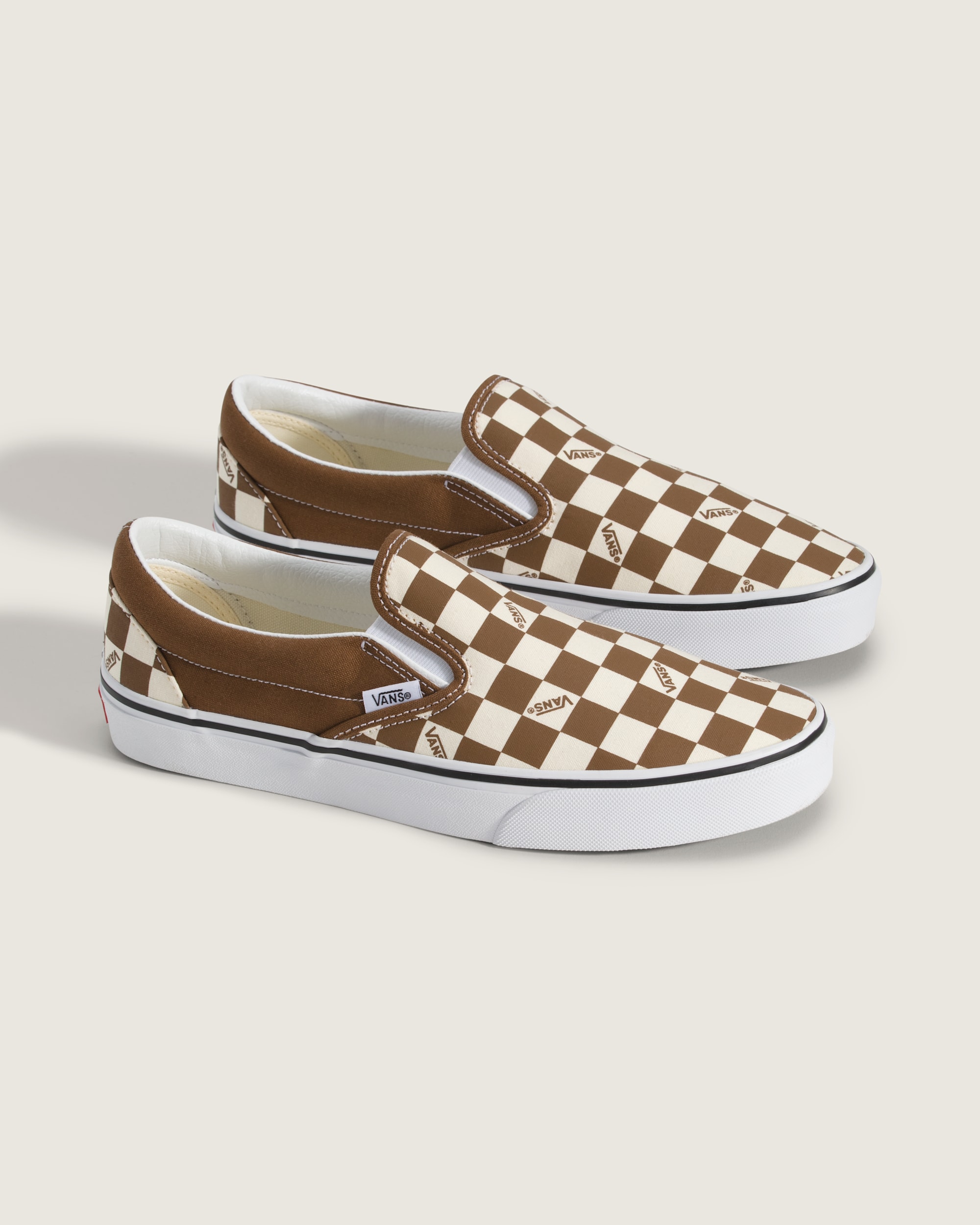 Classic SlipOn Checkerboard Shoe VANS Checkerboard Dachshund Brown ALT1
