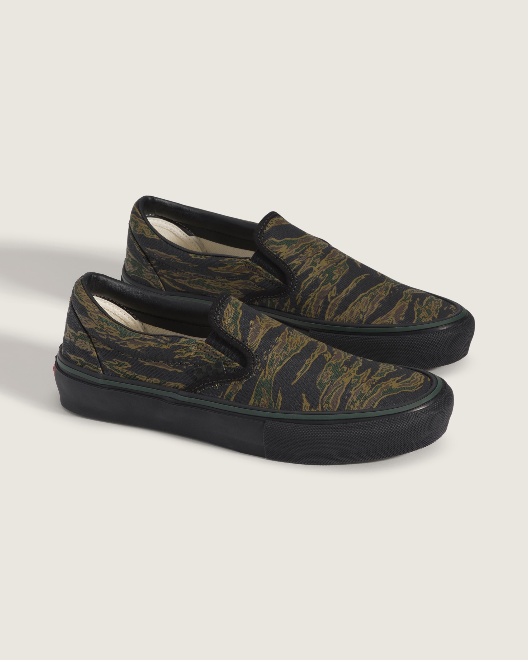 Skate SlipOn Shoe VANS Camo Green  Black ALT1
