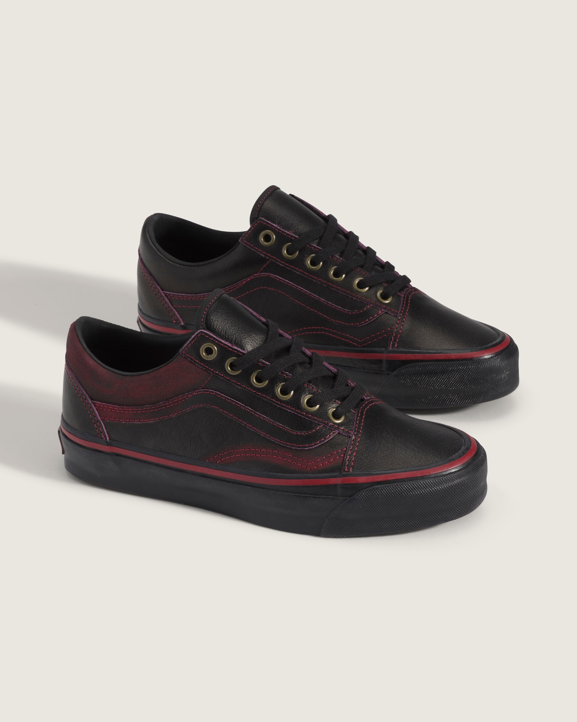 Premium Old Skool Tania Shoe VANS Dark Red  Black ALT1