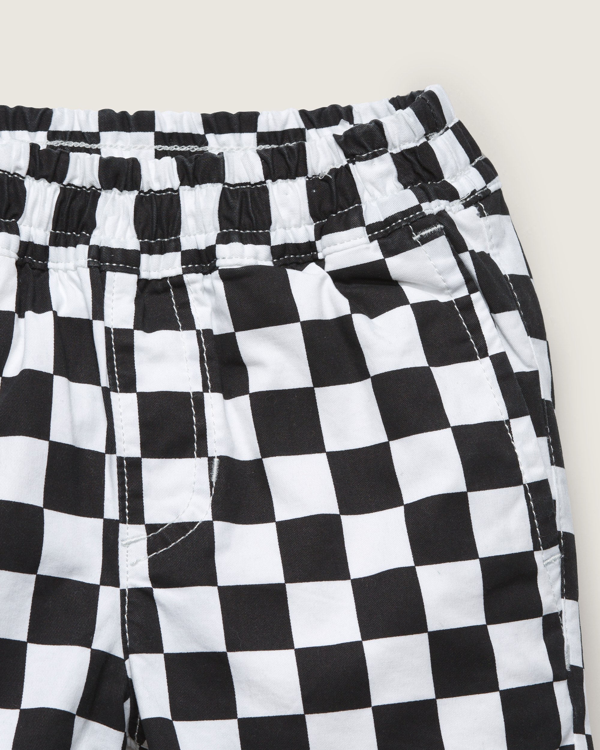 Little Kids Range Elastic Checkerboard Shorts VANS Black  White ALT2