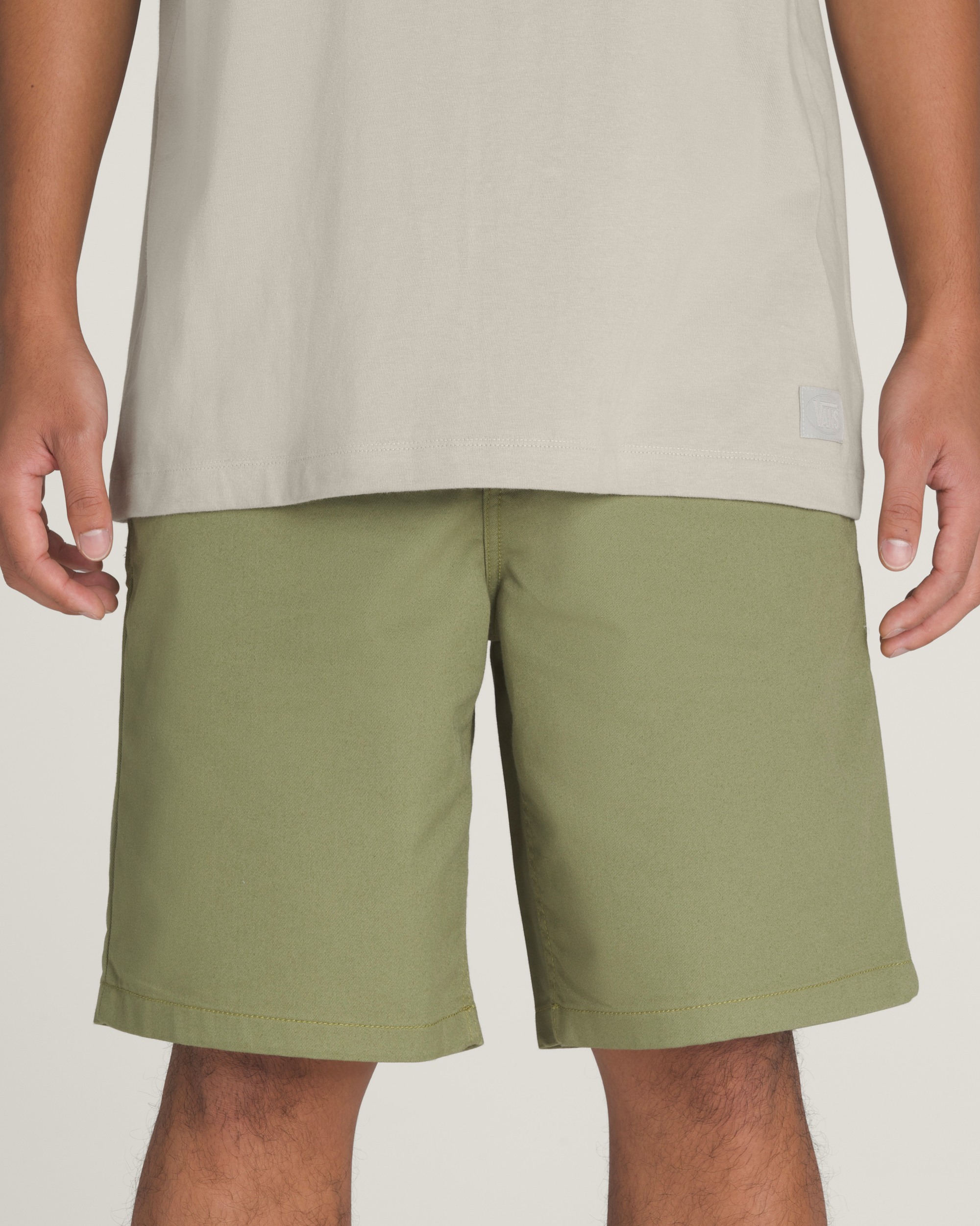 Authentic Chino Relaxed 20 Shorts VANS Loden Green HERO