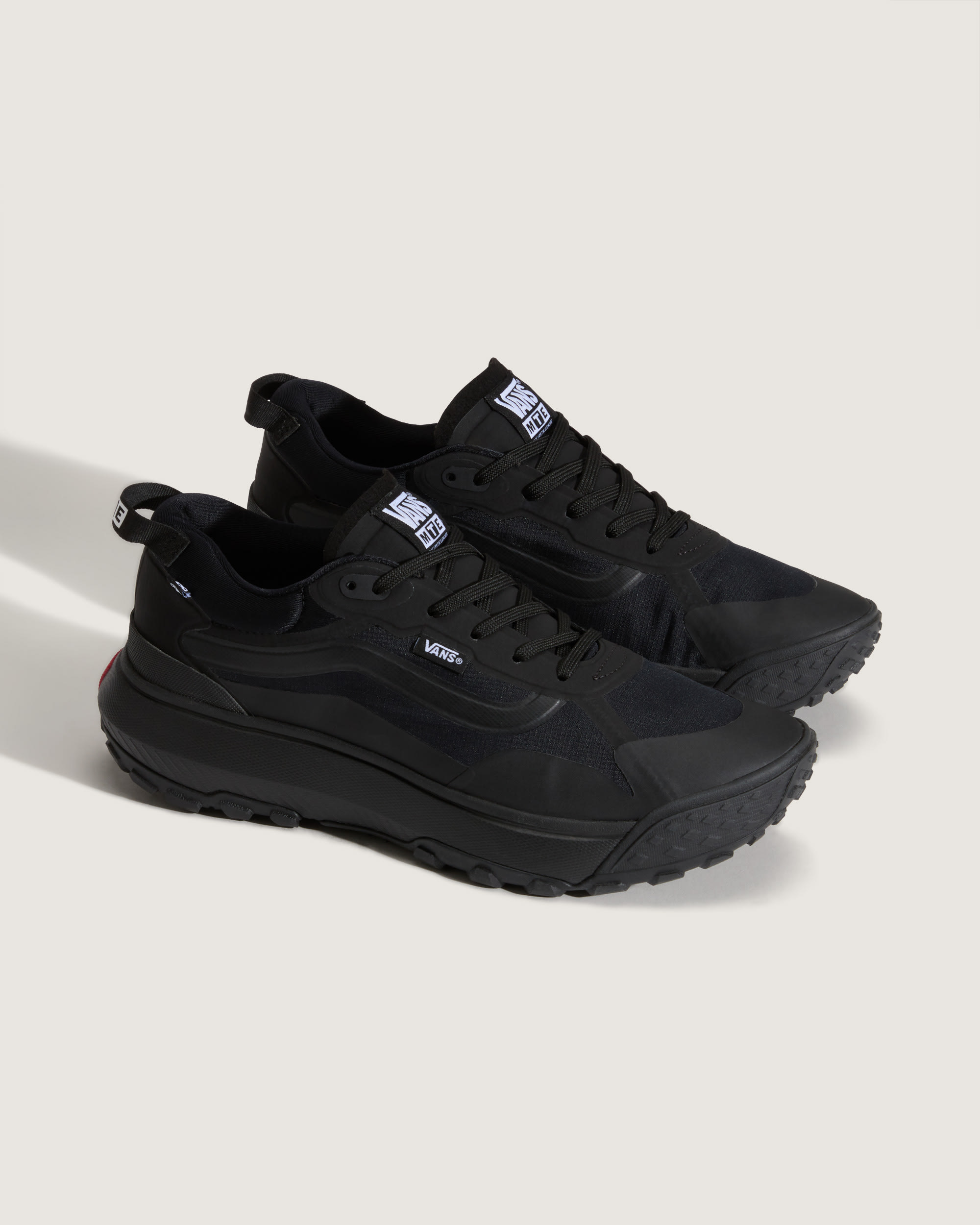 Crosspath Shoe VANS Blackout ALT1