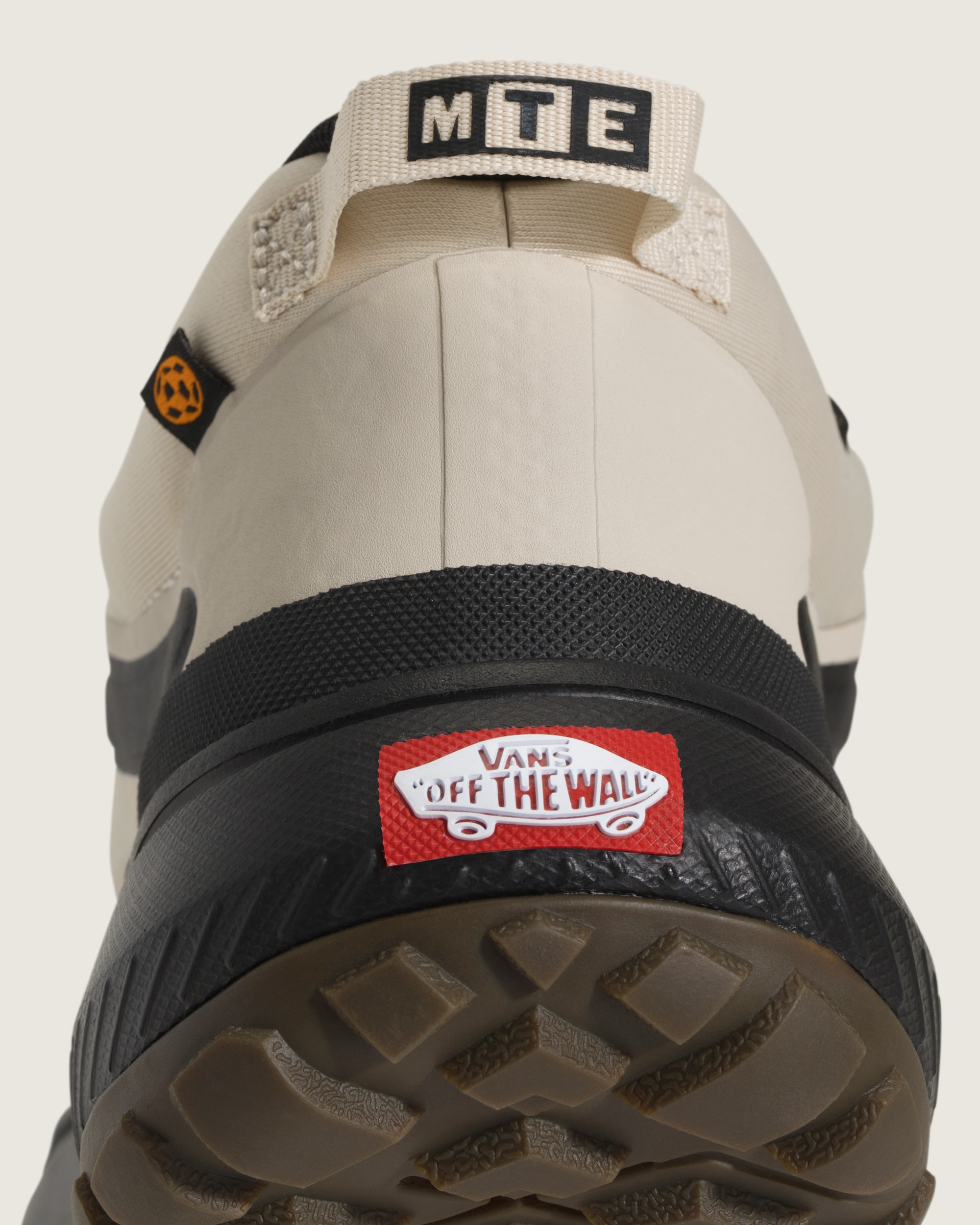 Crosspath Shoe VANS Oatmeal Beige  Black ALT6