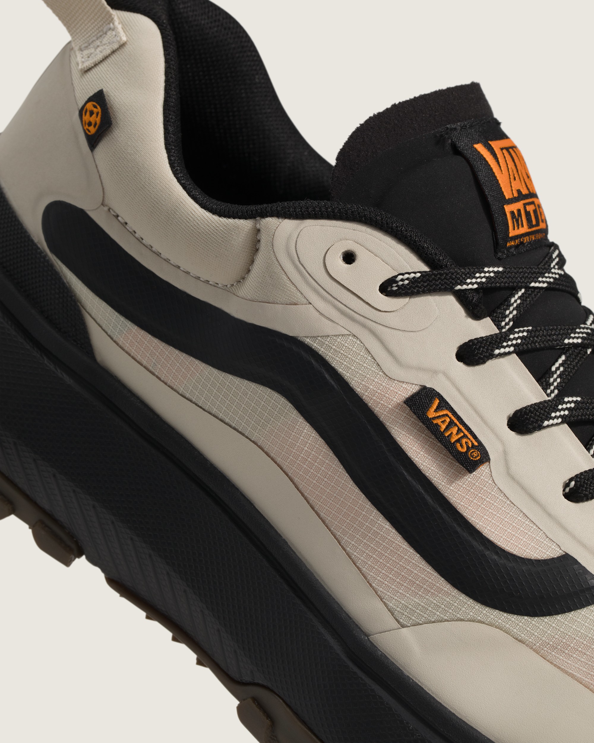 Crosspath Shoe VANS Oatmeal Beige  Black ALT7