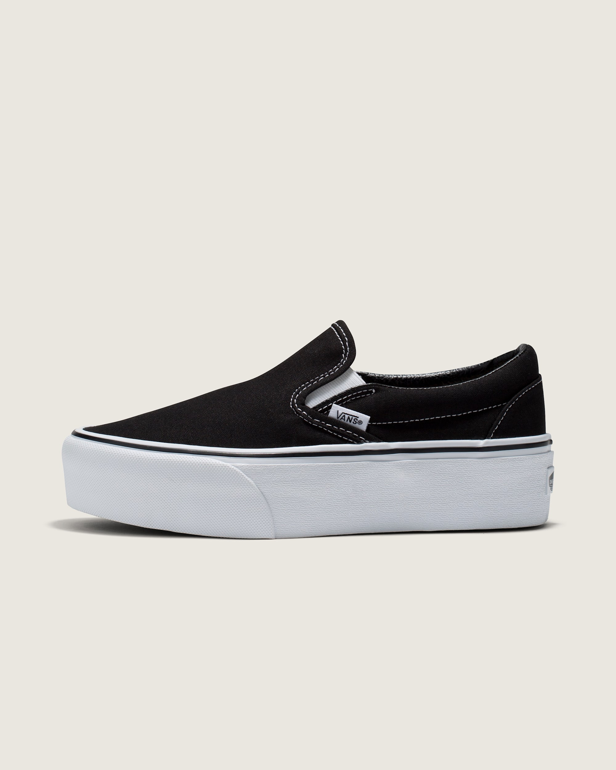 Classic SlipOn Platform Shoe VANS Black  True White HERO