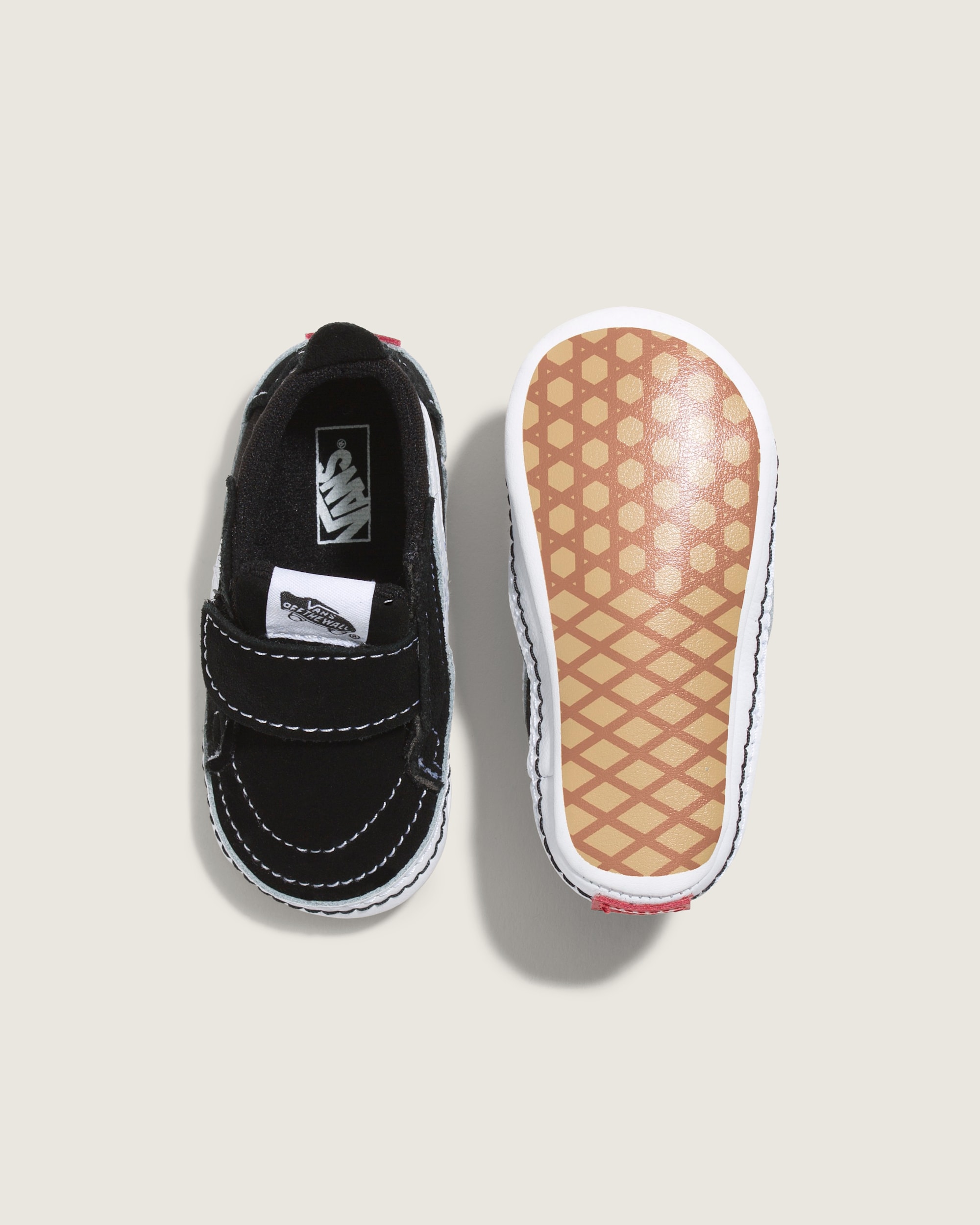 Infant Sk8Hi Crib Shoe VANS Black  True White ALT2