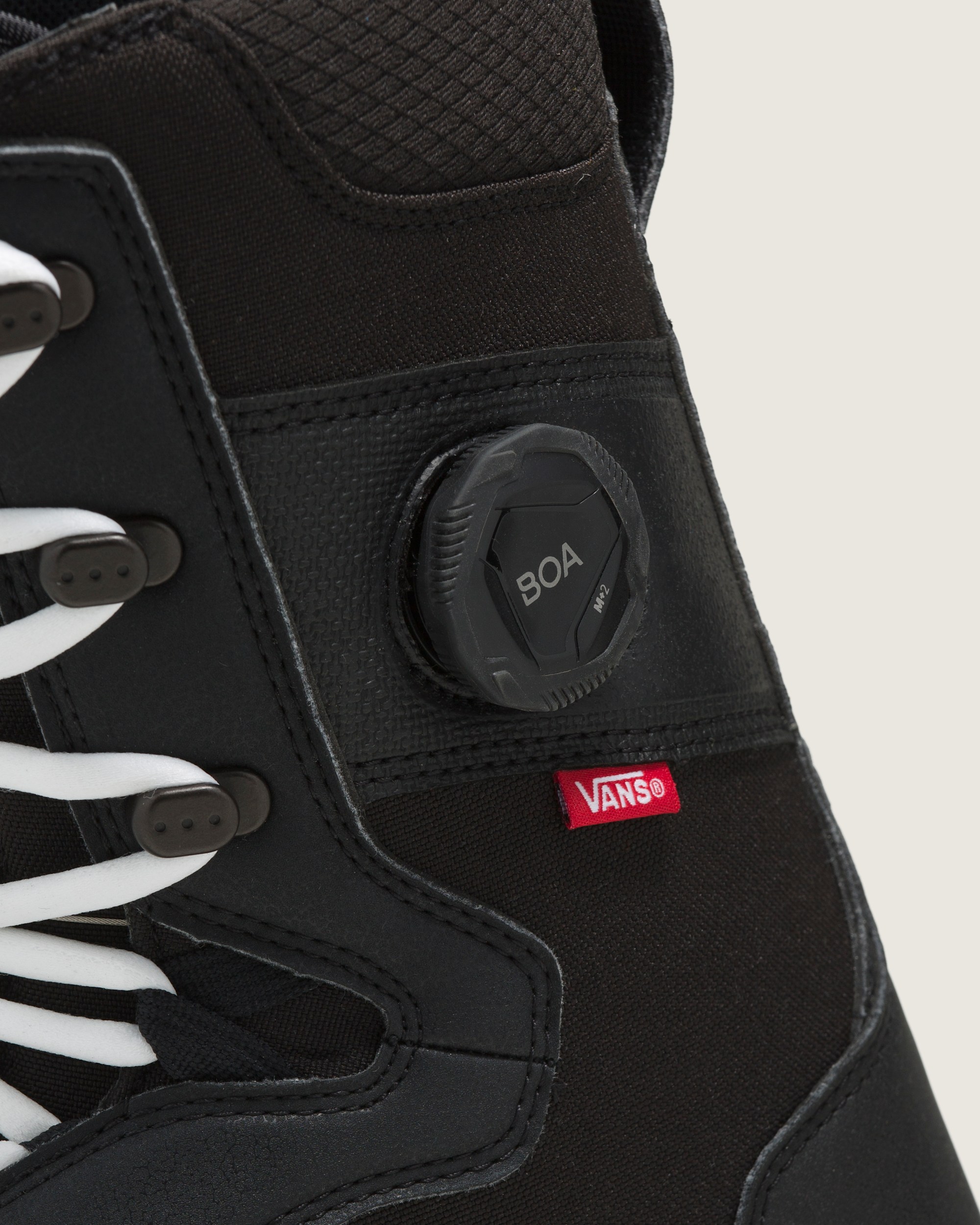 Invado OG Snowboard Boot in Black | Vans