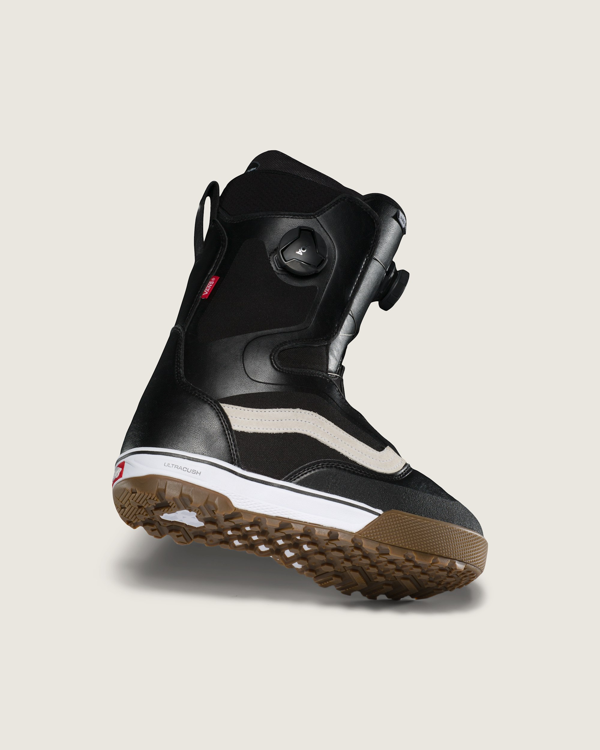 Aura Pro Snowboard Boot in Black / Gum | Vans