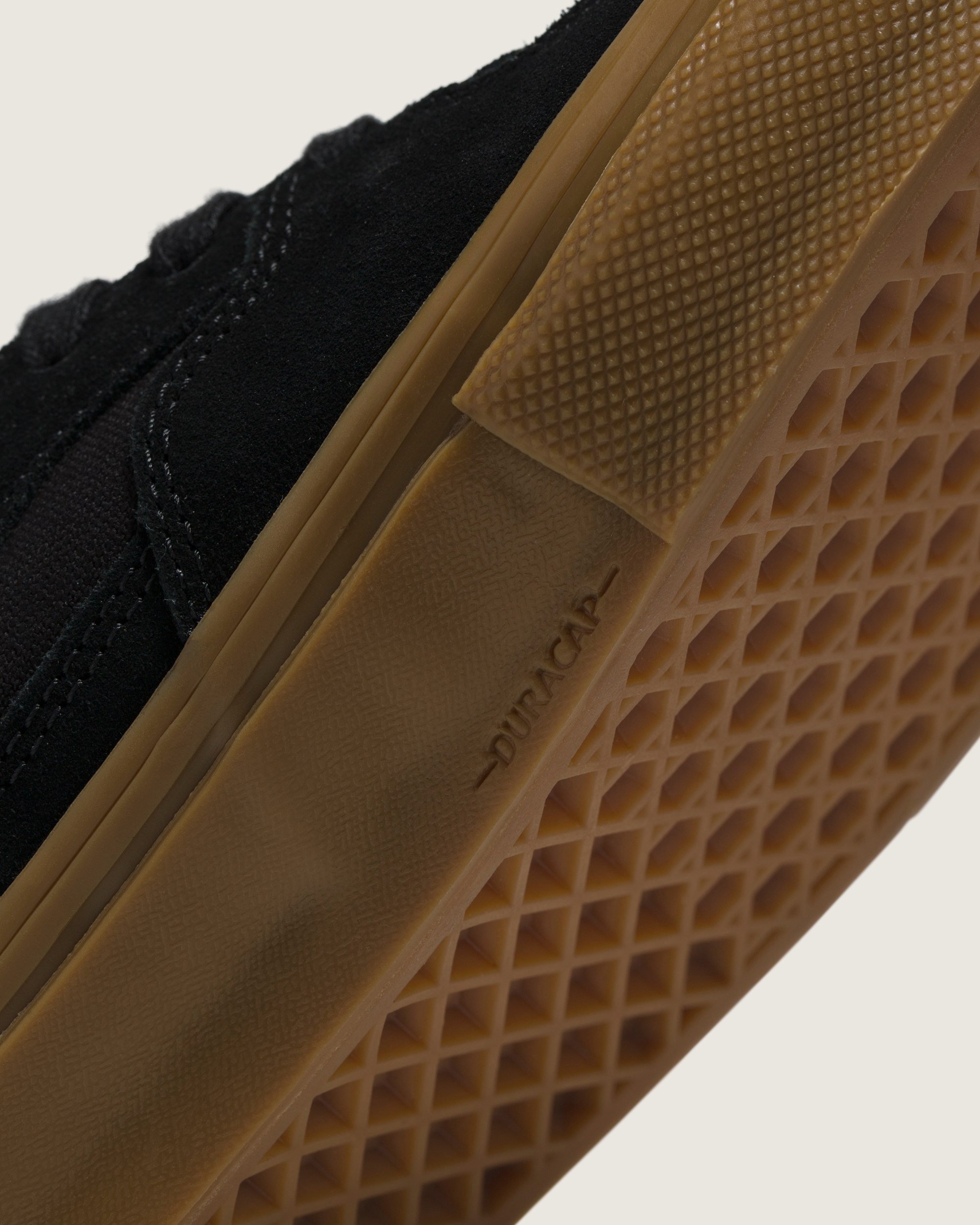 Skate Half Cab Shoe VANS Black  Gum ALT4
