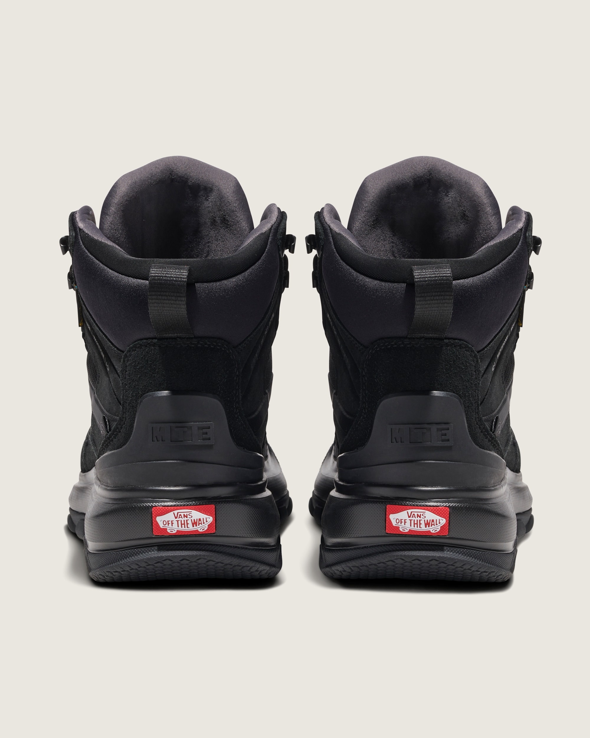 Crestline Waterproof Shoe VANS Black ALT3