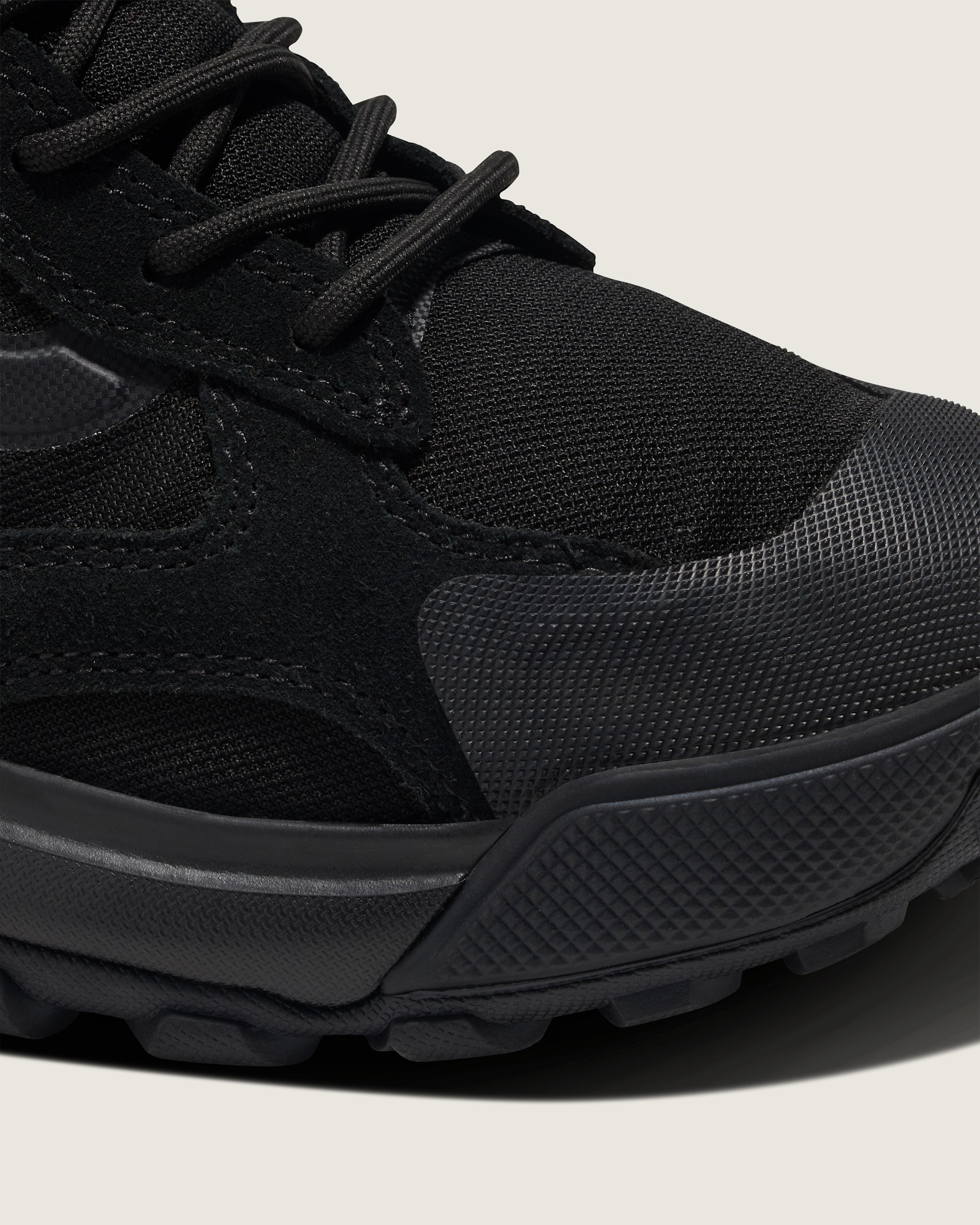 Crestline Waterproof Shoe VANS Black ALT5