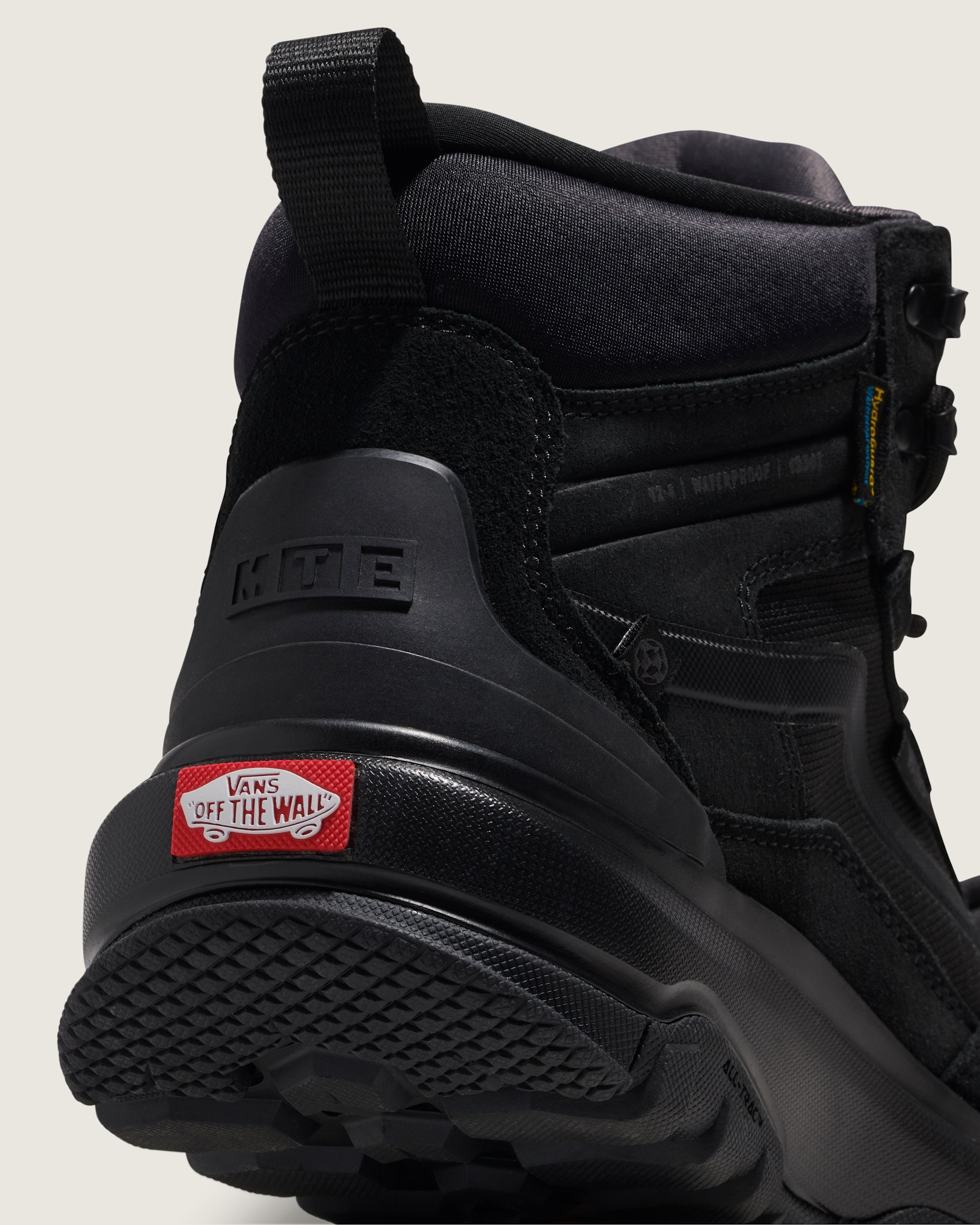 Crestline Waterproof Shoe VANS Black ALT6