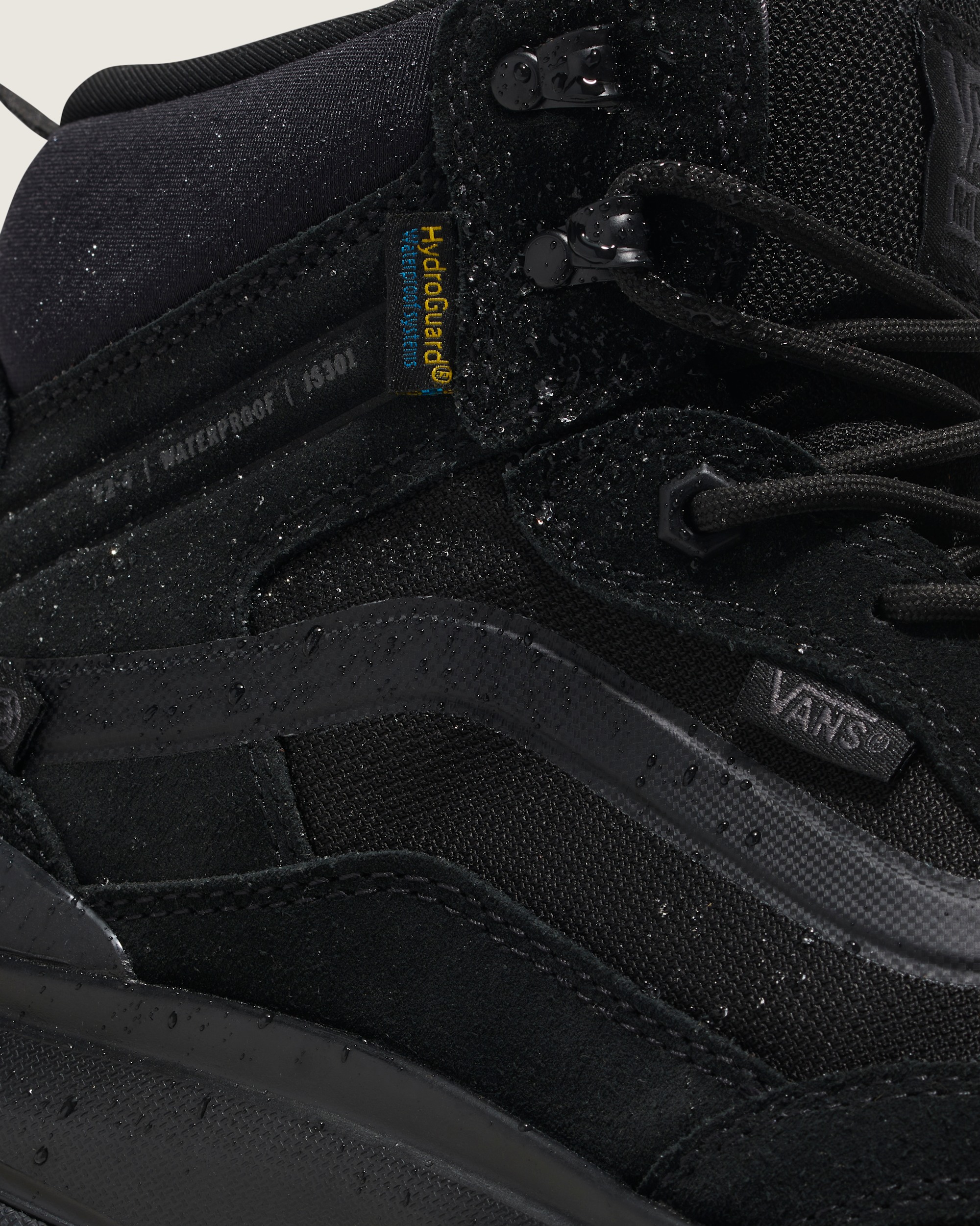 Crestline Waterproof Shoe VANS Black ALT7