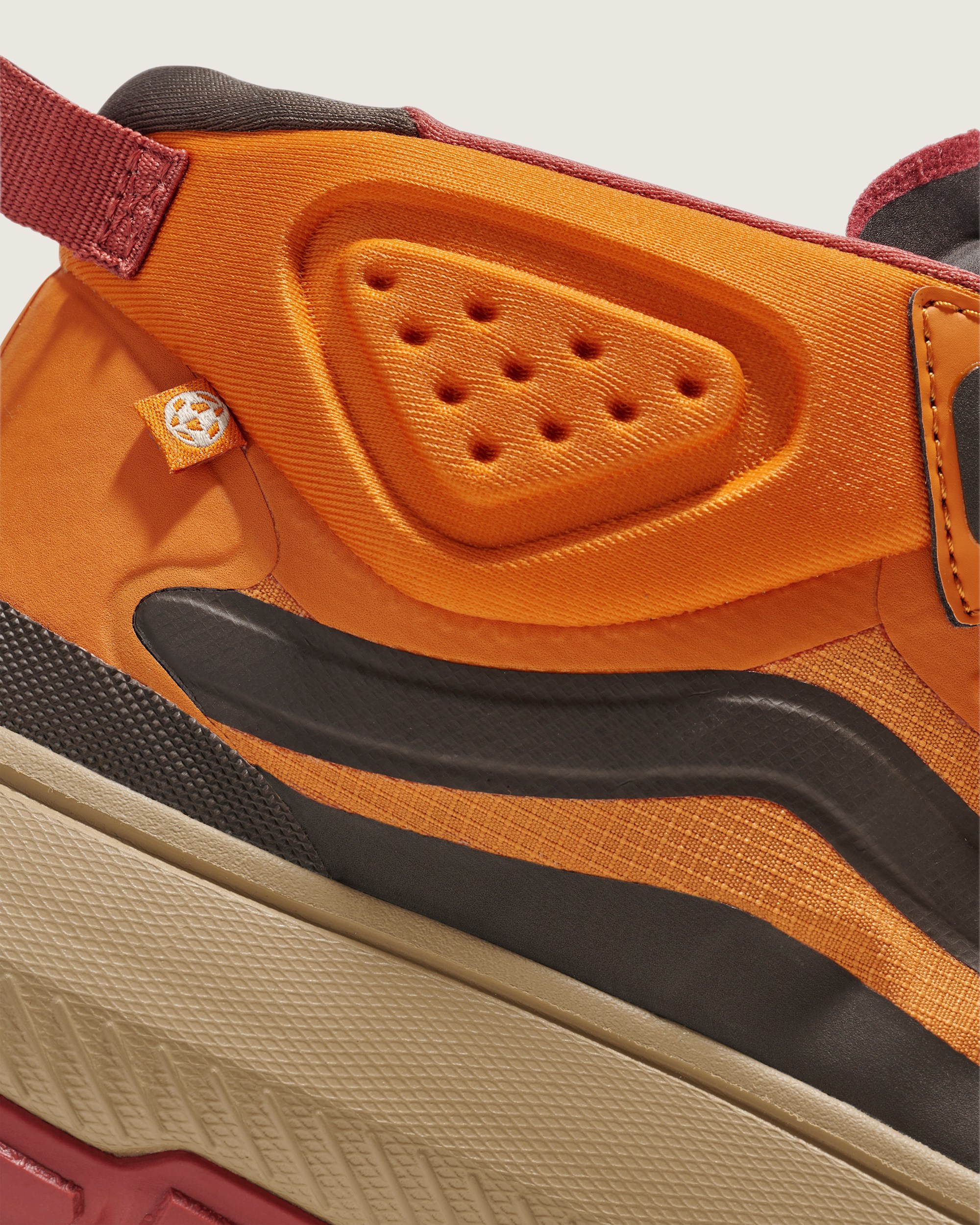 Crosspath Mid Shoe VANS Marmalade Orange ALT7